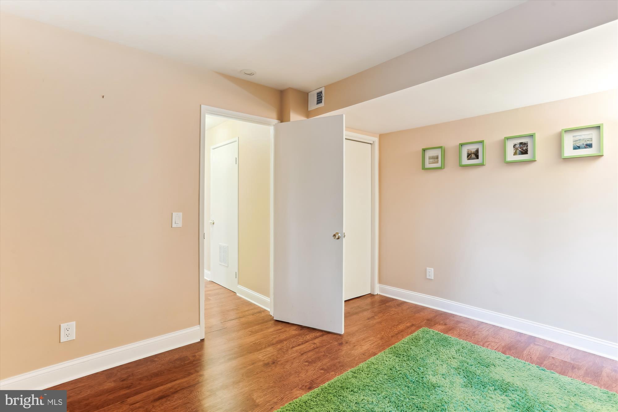 POTOMAC SPRINGS - Residential