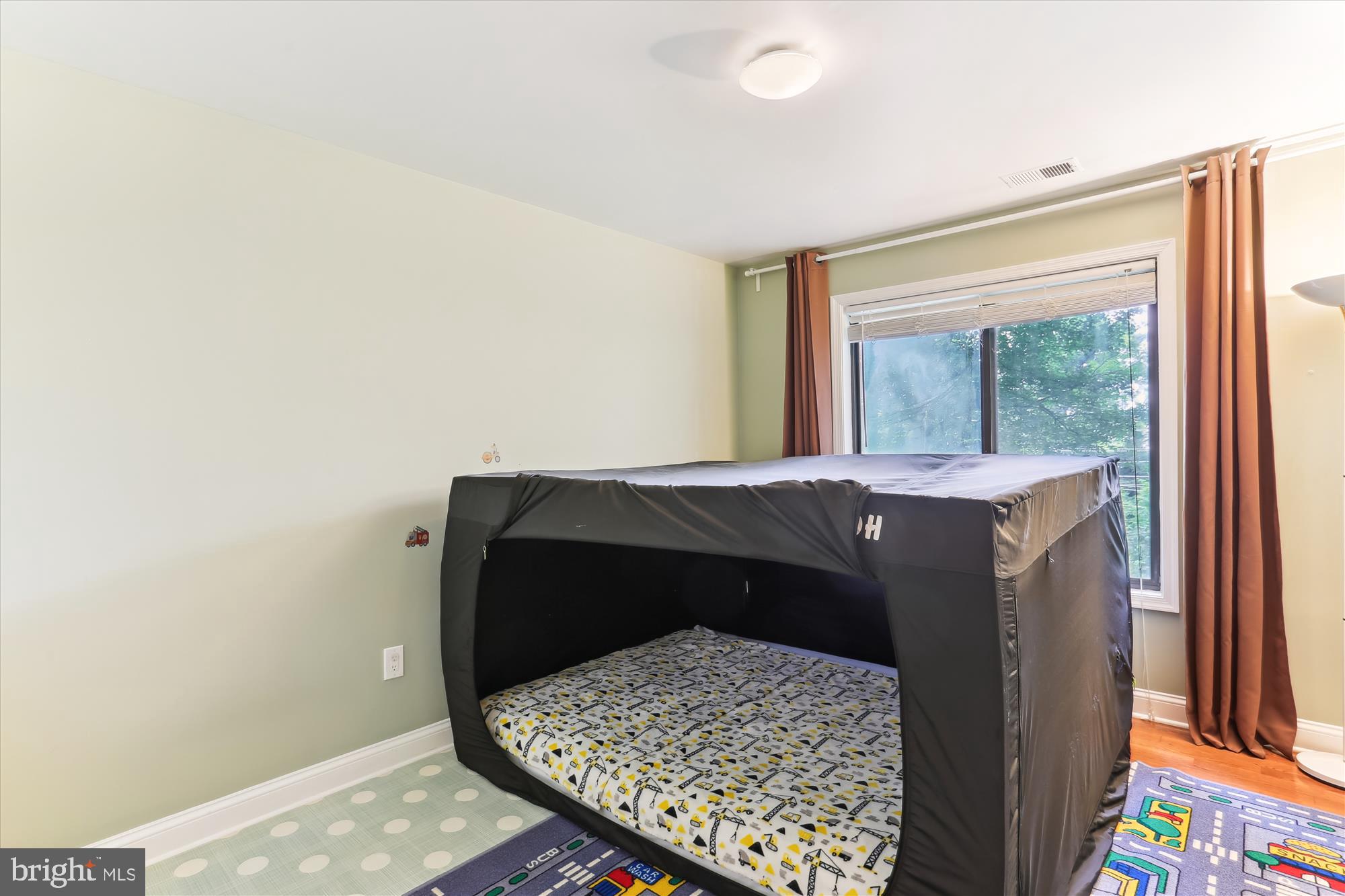 POTOMAC SPRINGS - Residential