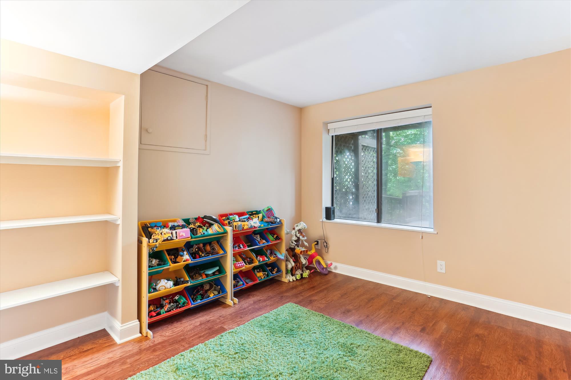 POTOMAC SPRINGS - Residential