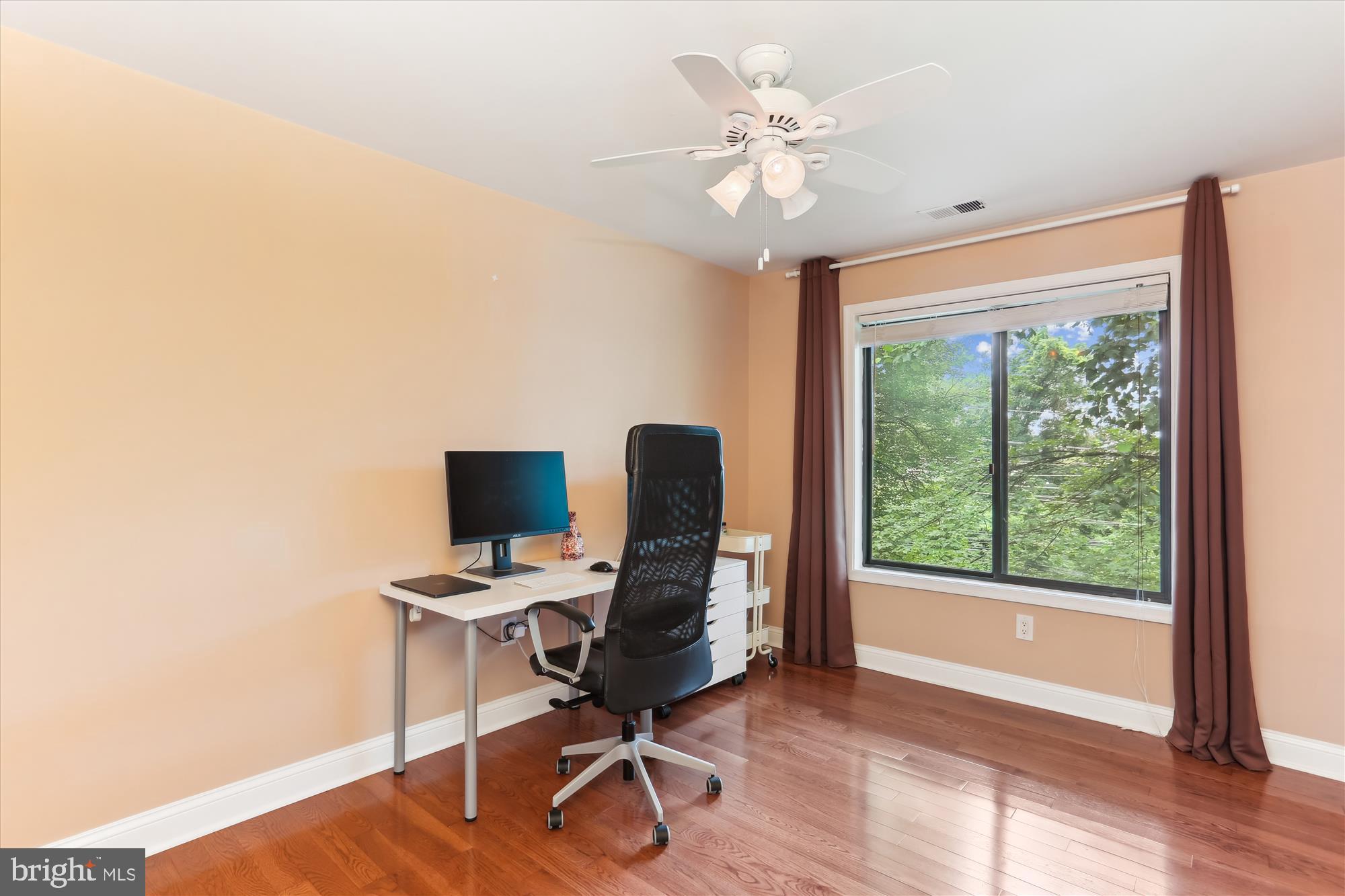 POTOMAC SPRINGS - Residential