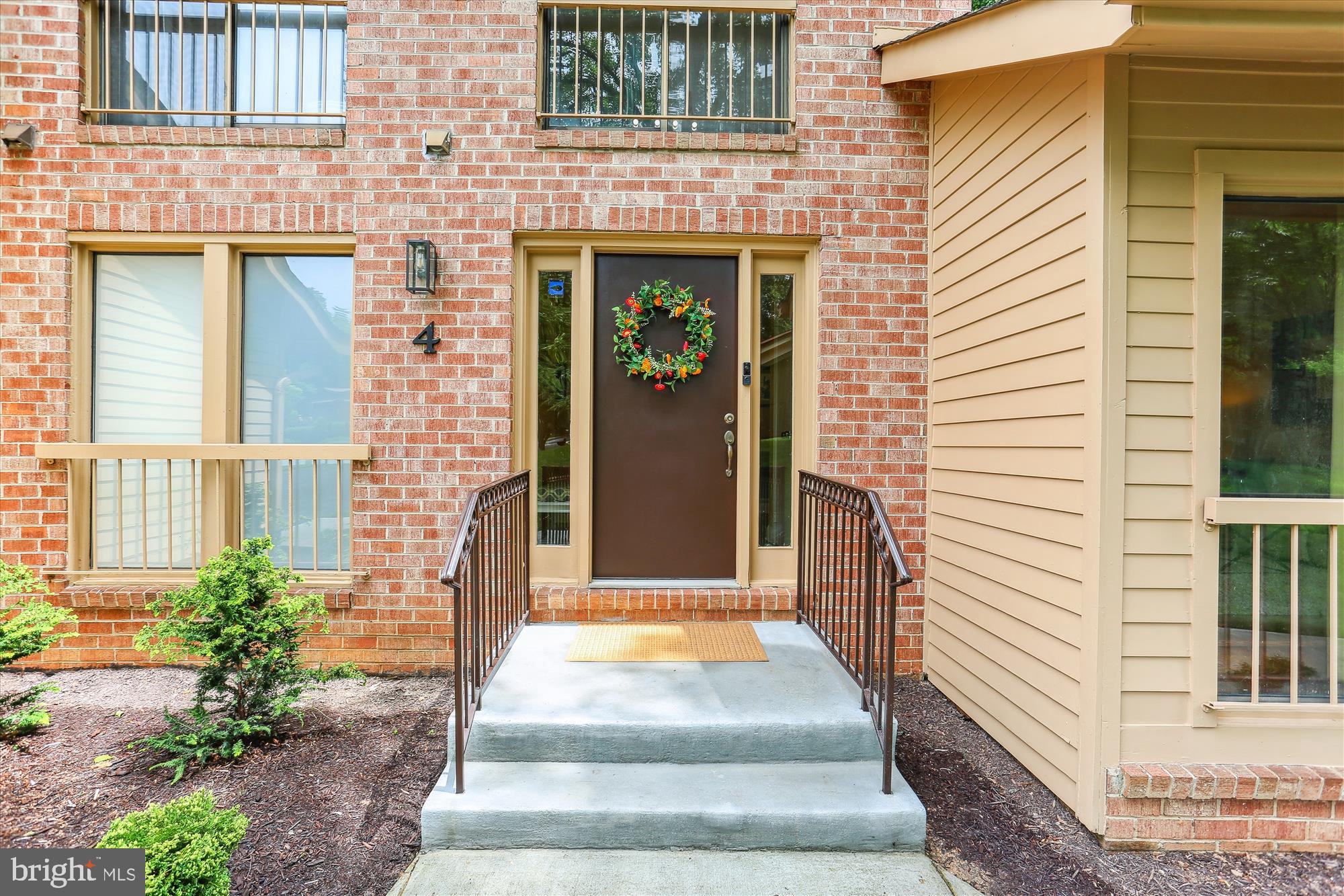 4 EAGLEBROOK COURT