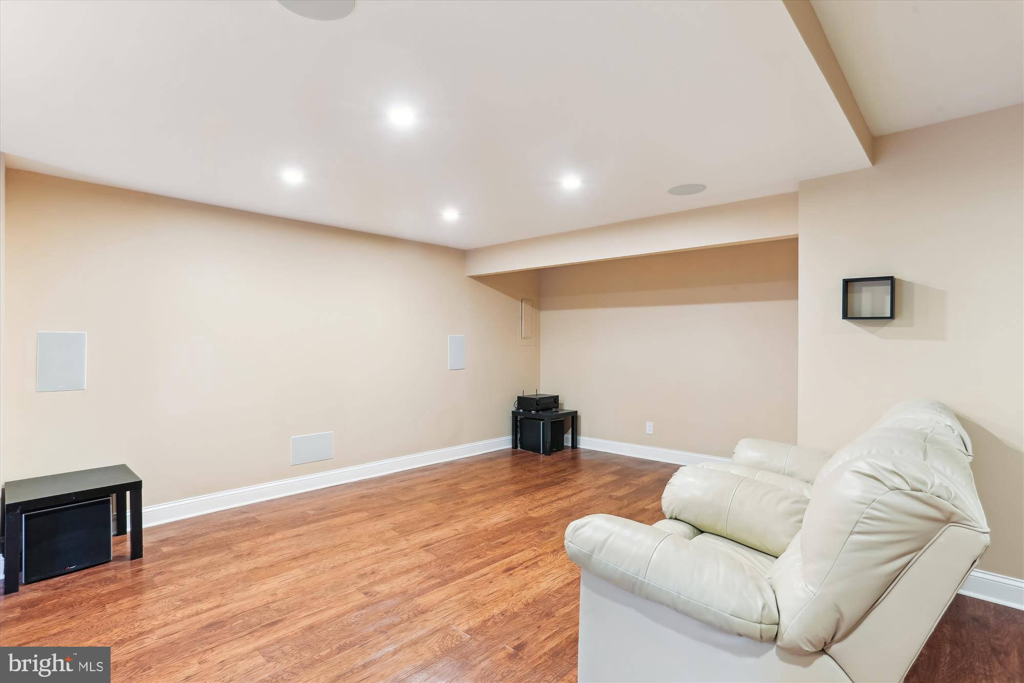 POTOMAC SPRINGS - Residential