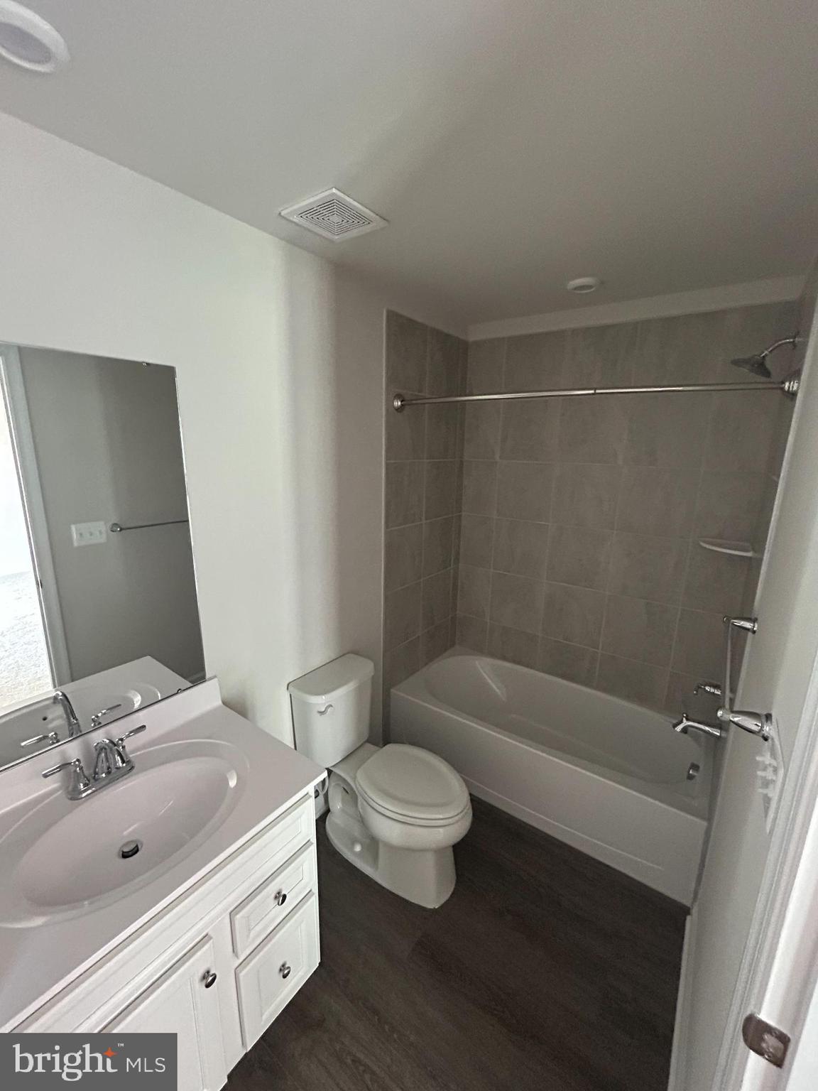 WILDERNESS SHORES - Residential Lease