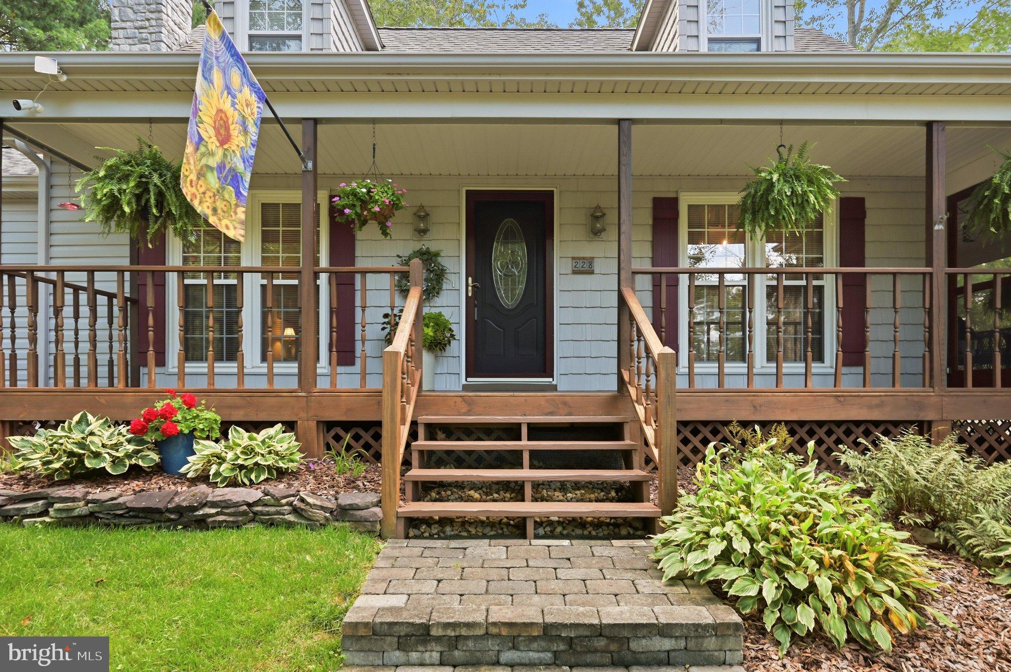 228 FAIRWAY CIRCLE
