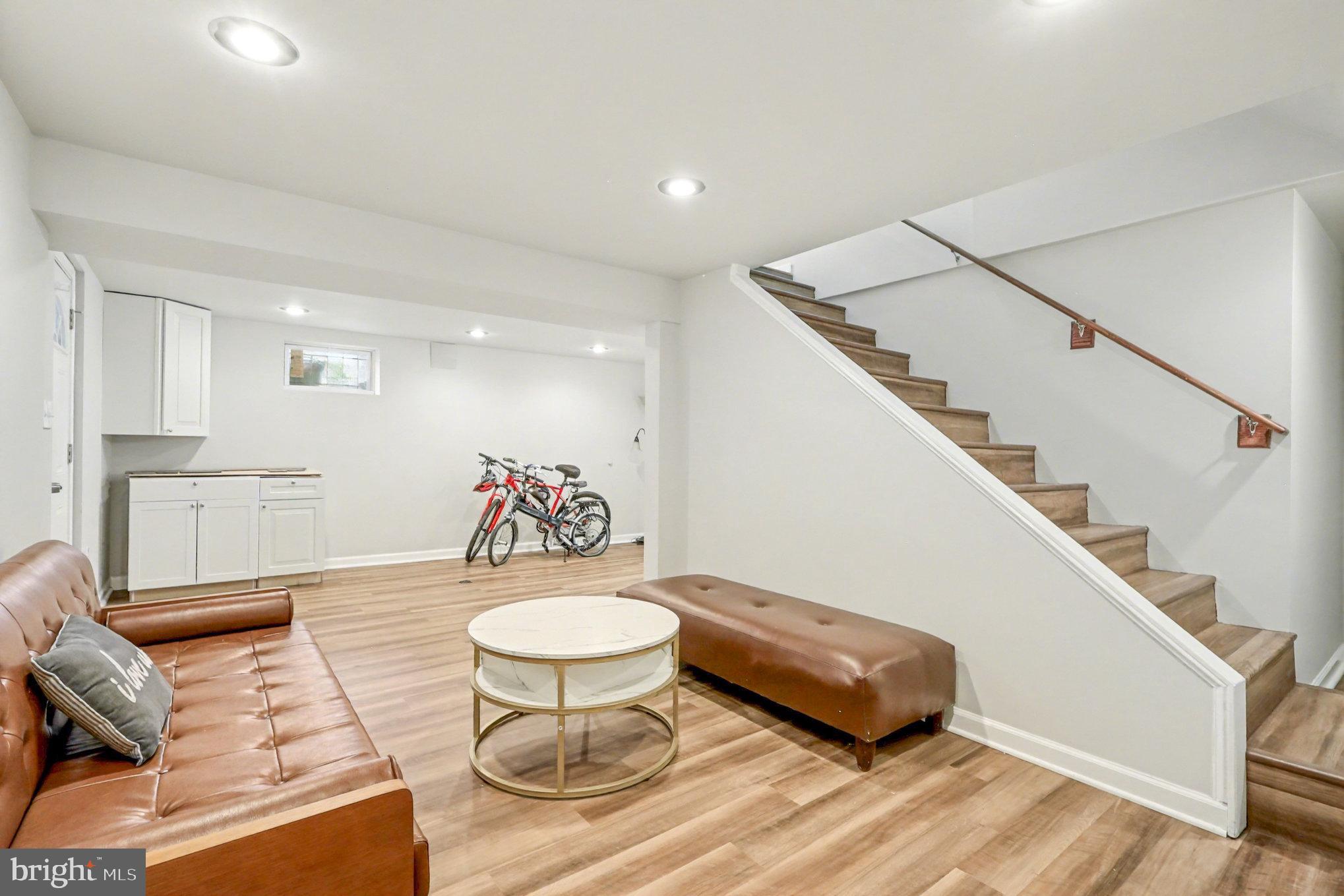 MICHIGAN PARK HILLS - Residential