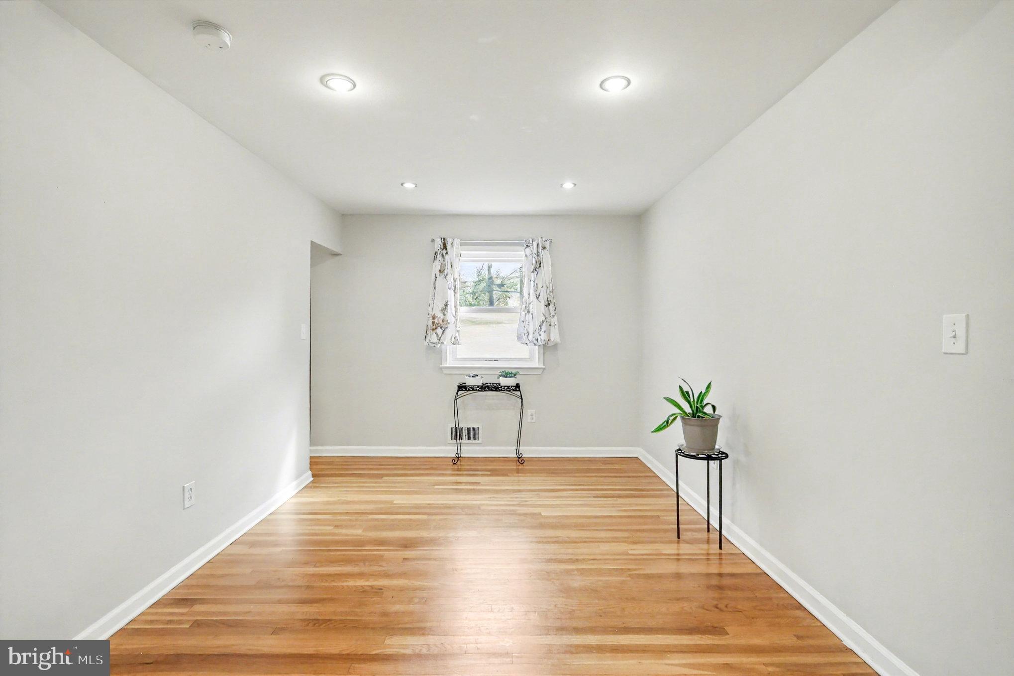 MICHIGAN PARK HILLS - Residential