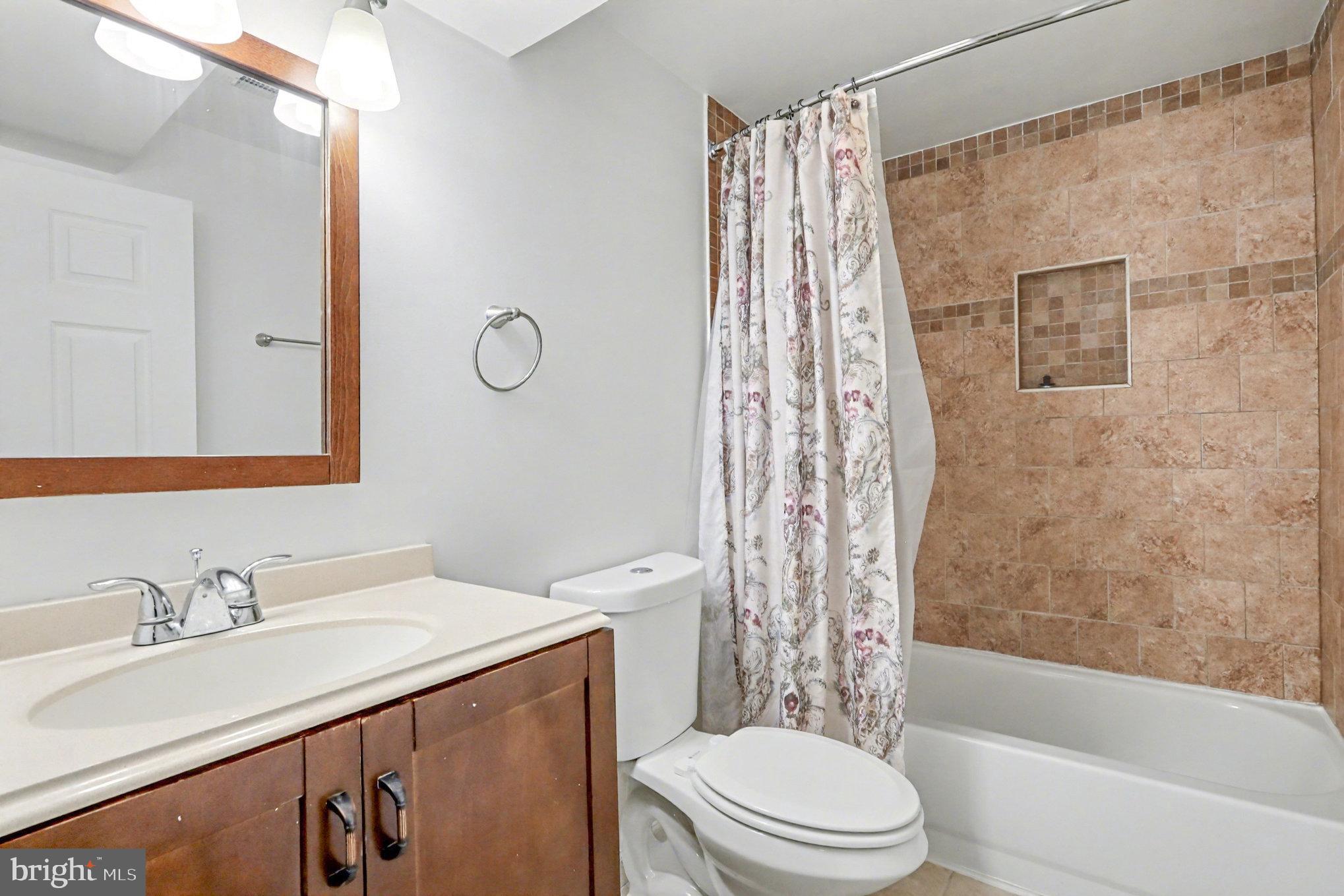 MICHIGAN PARK HILLS - Residential