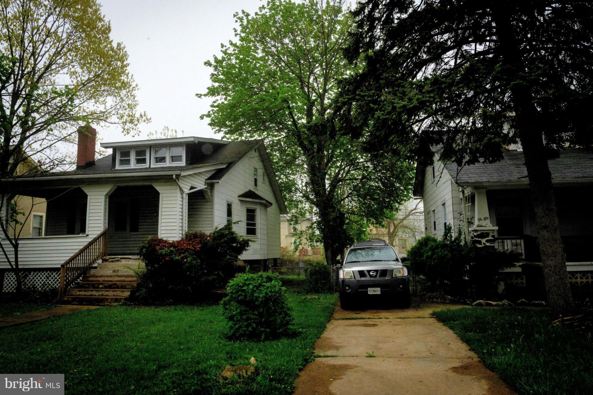 Charming home on Tree lined street w/4 bdrms,2 ba,large covered front porch&a large unfin bsmnt that could be finished for addt'l living space&possible 5th bdrm/3rd bath.Bank of America,N.A.employees,spouse or domestic partner,household members,HTS business partners&insiders are prohibited from purchasing REO properties,either owned or serviced by the Bank,whether directly or indirectly.5/13-5/17.