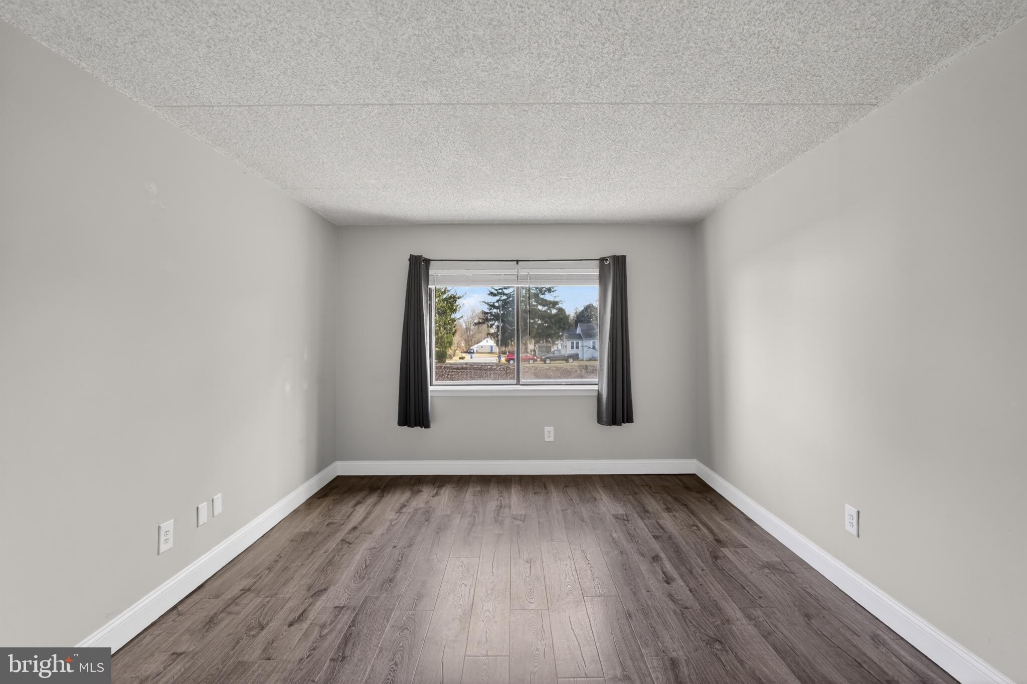 SAYBROOK VIL - Residential