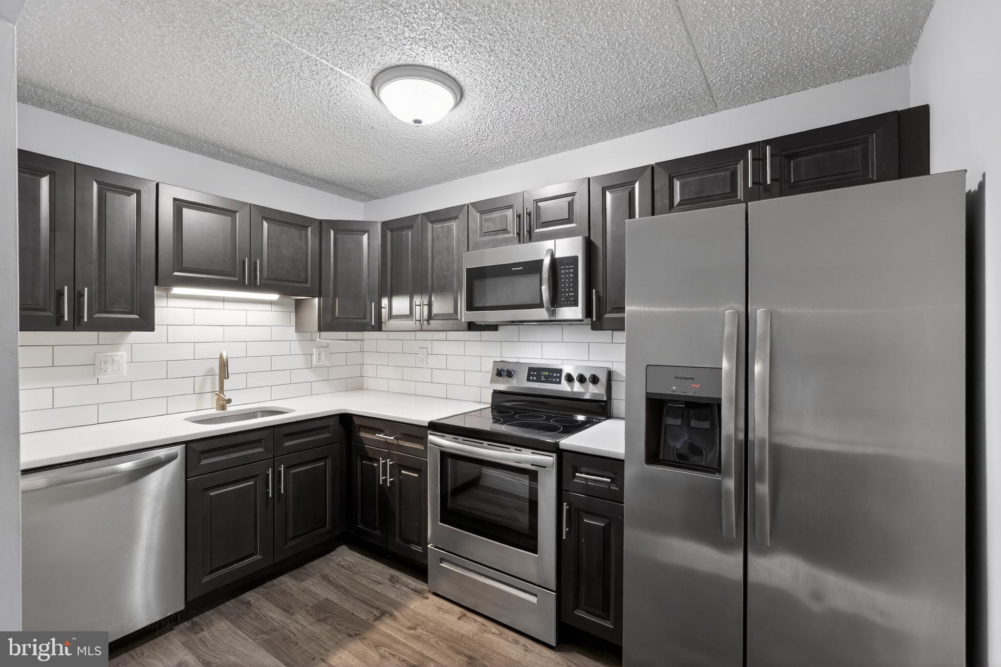 SAYBROOK VIL - Residential