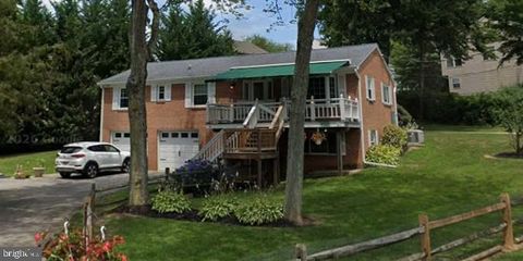 496 LAKESIDE DRIVE NEW FREEDOM PA 17349