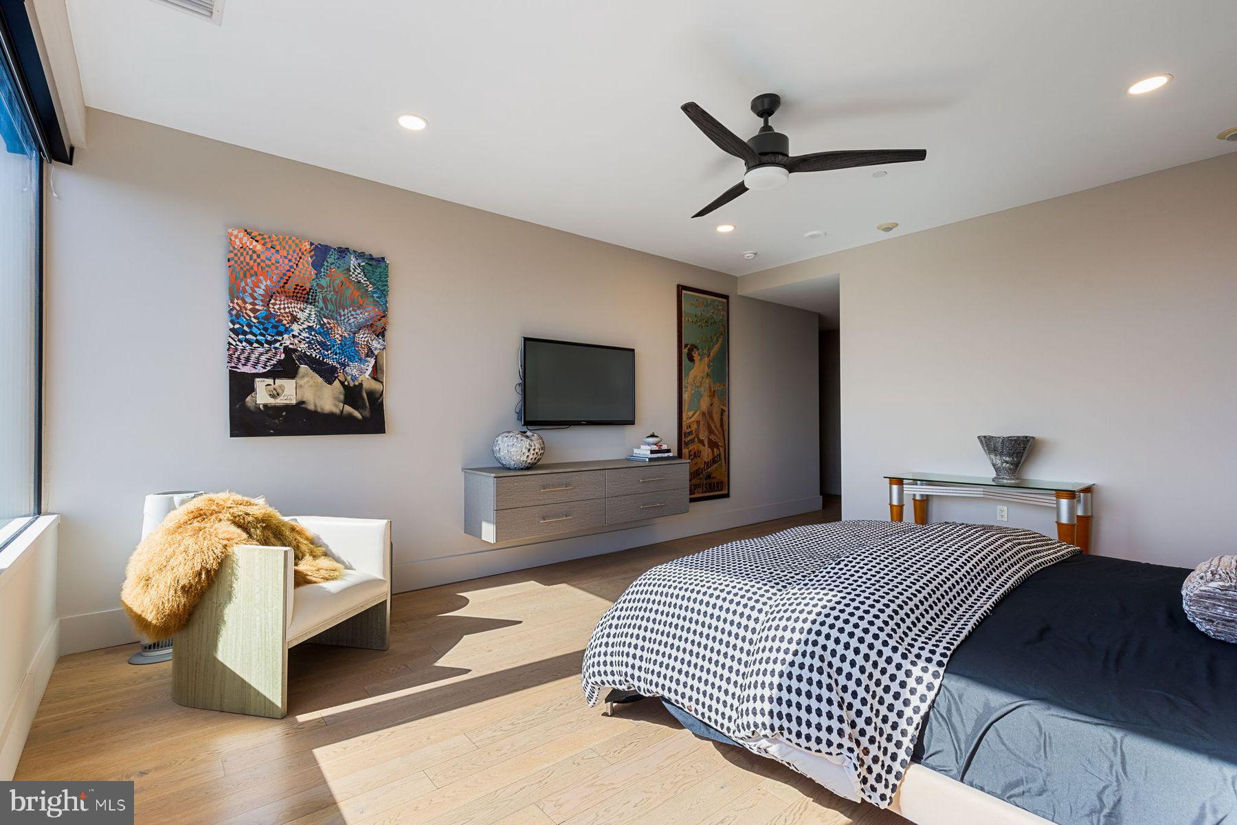 CENTER CITY - Residential