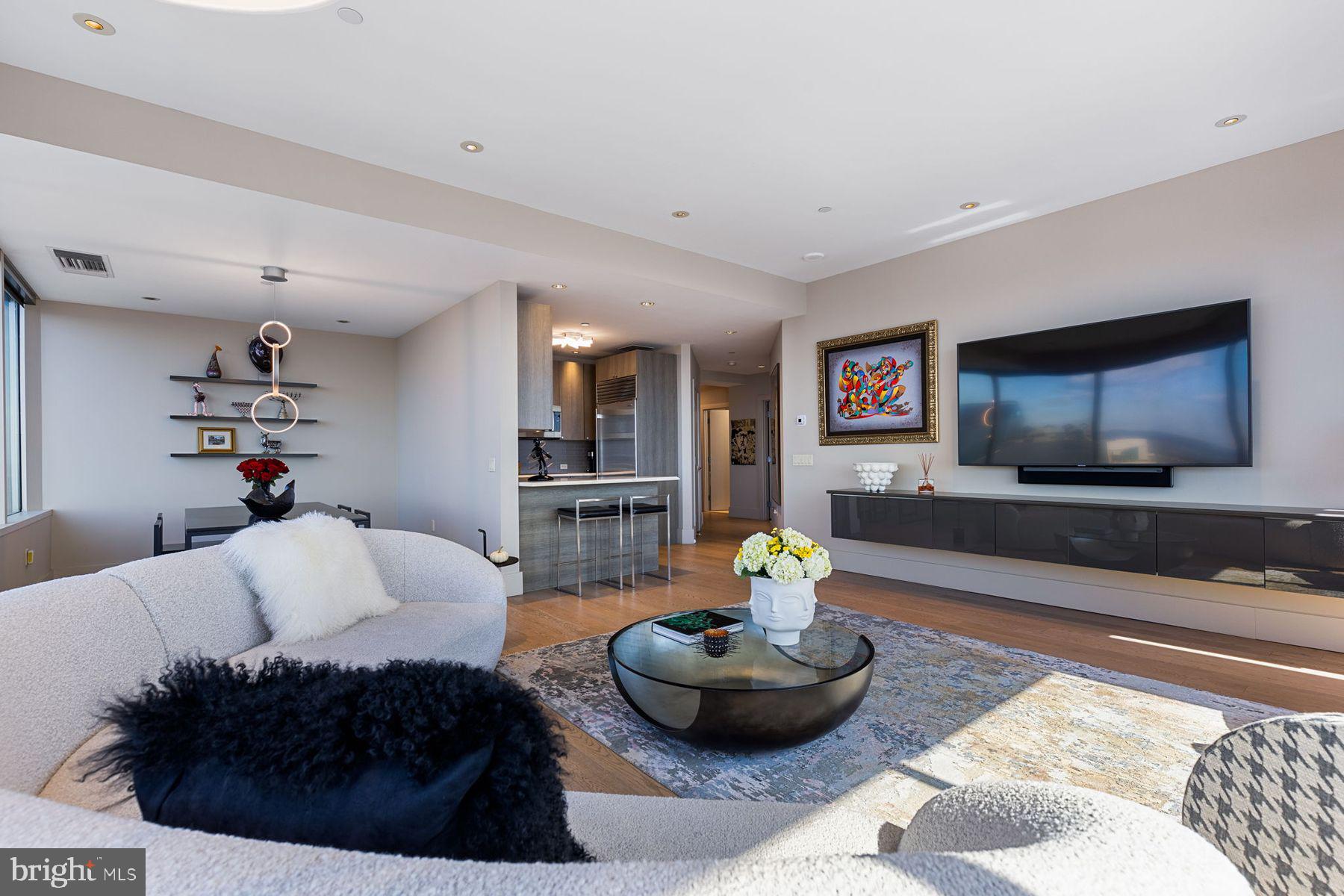 CENTER CITY - Residential