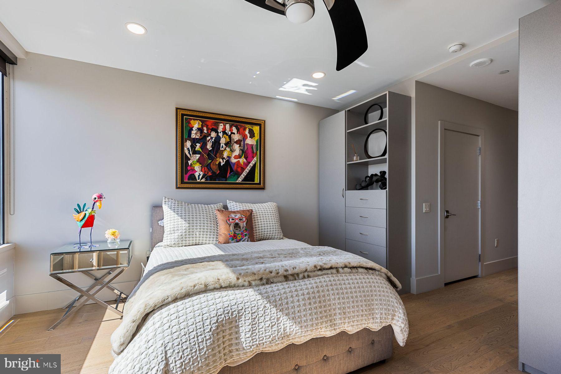 CENTER CITY - Residential