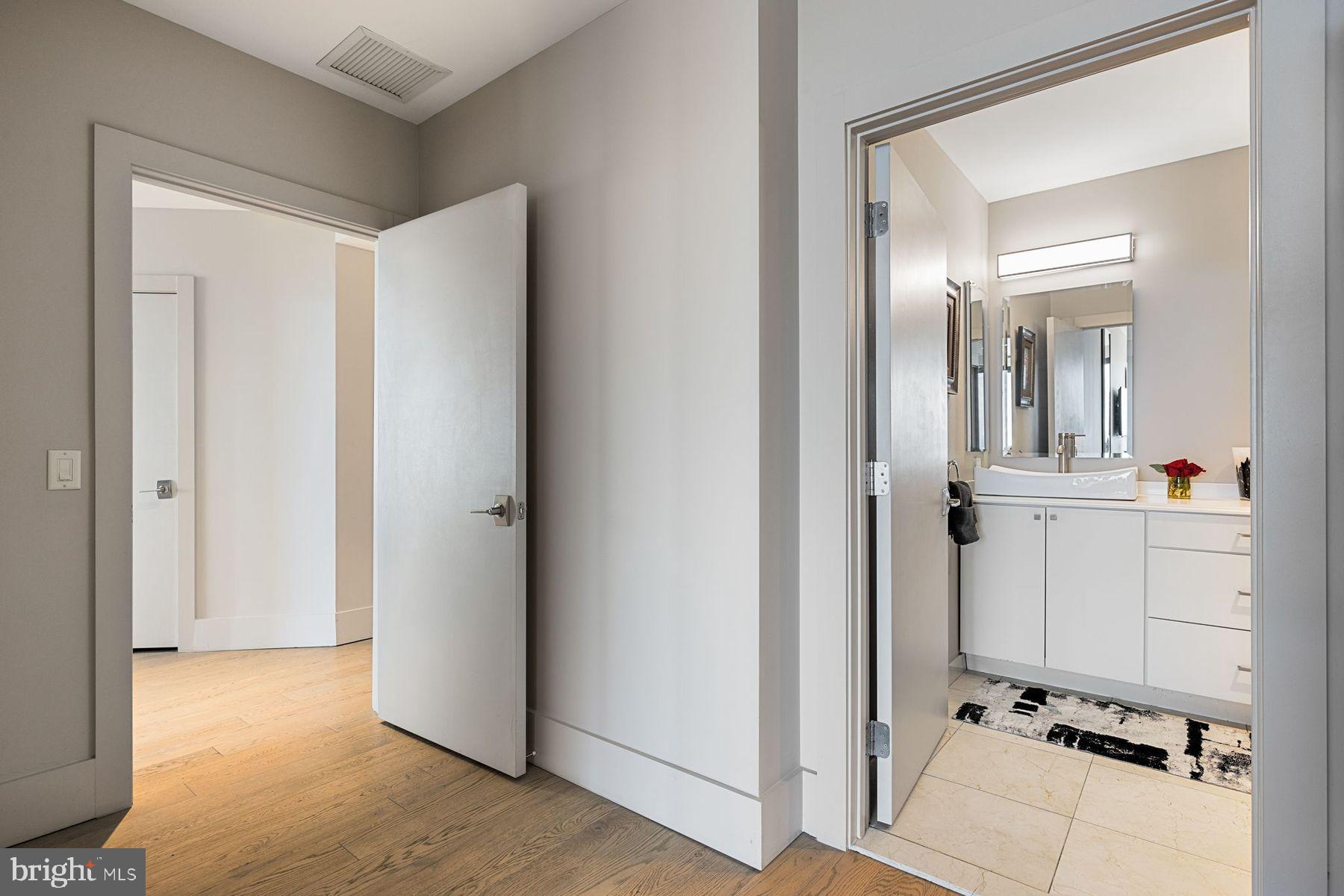 CENTER CITY - Residential