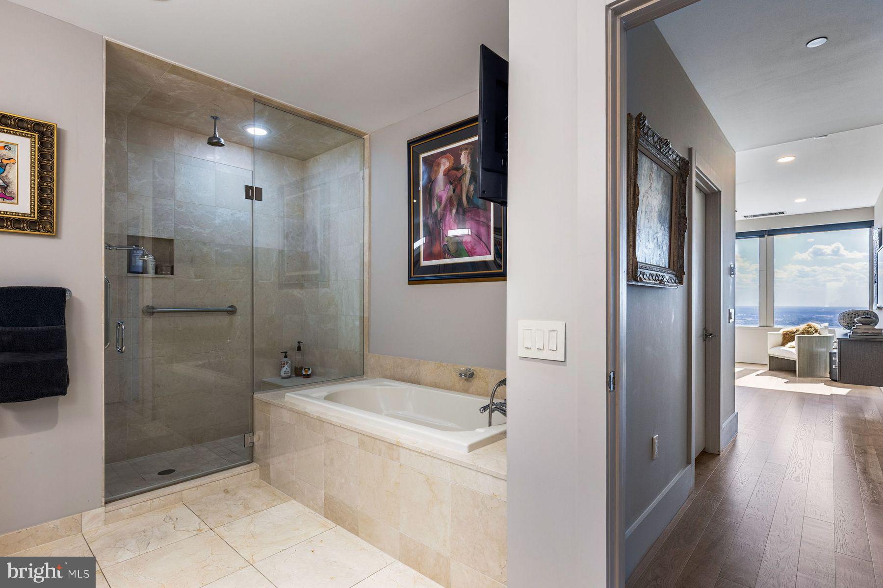 CENTER CITY - Residential