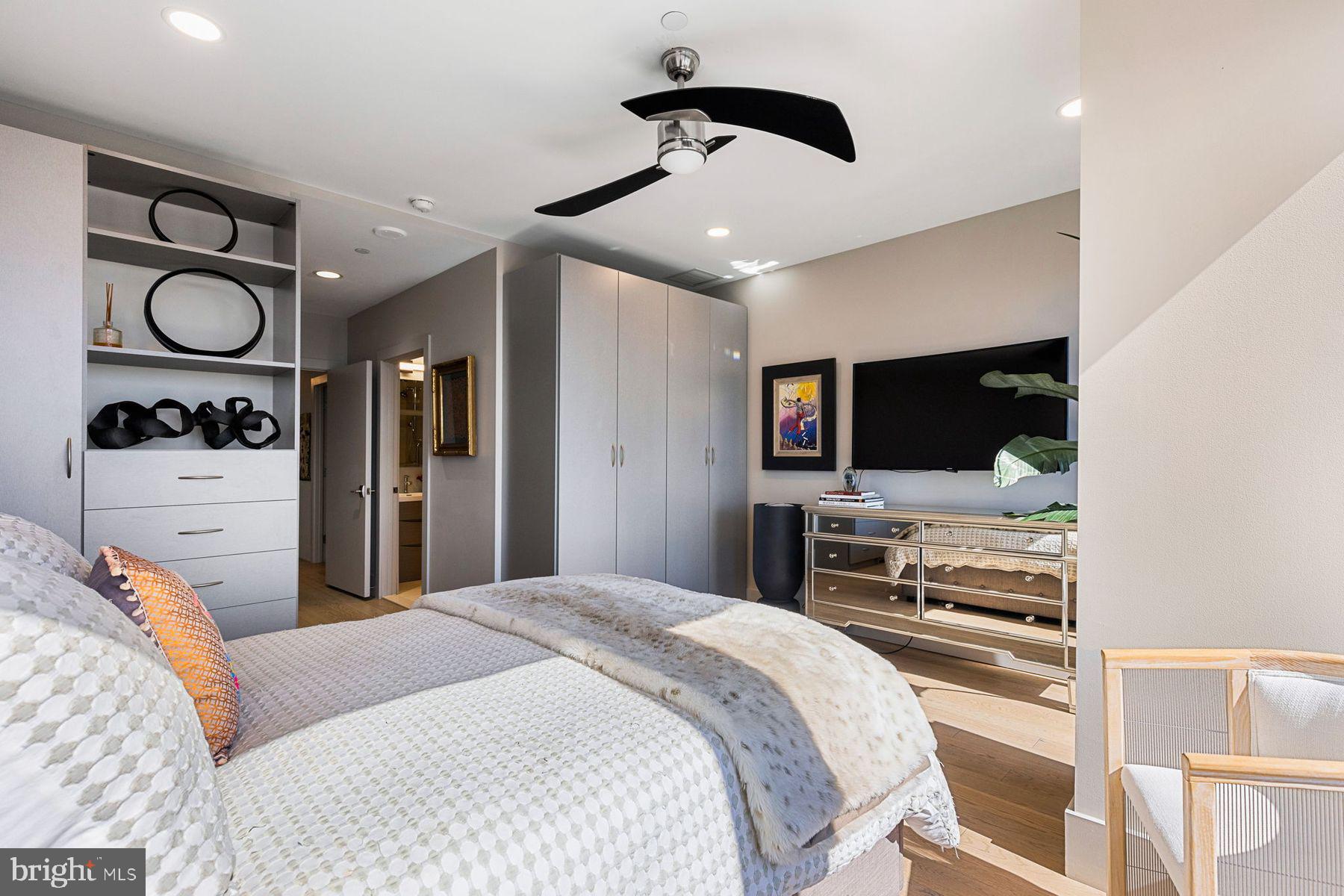 CENTER CITY - Residential