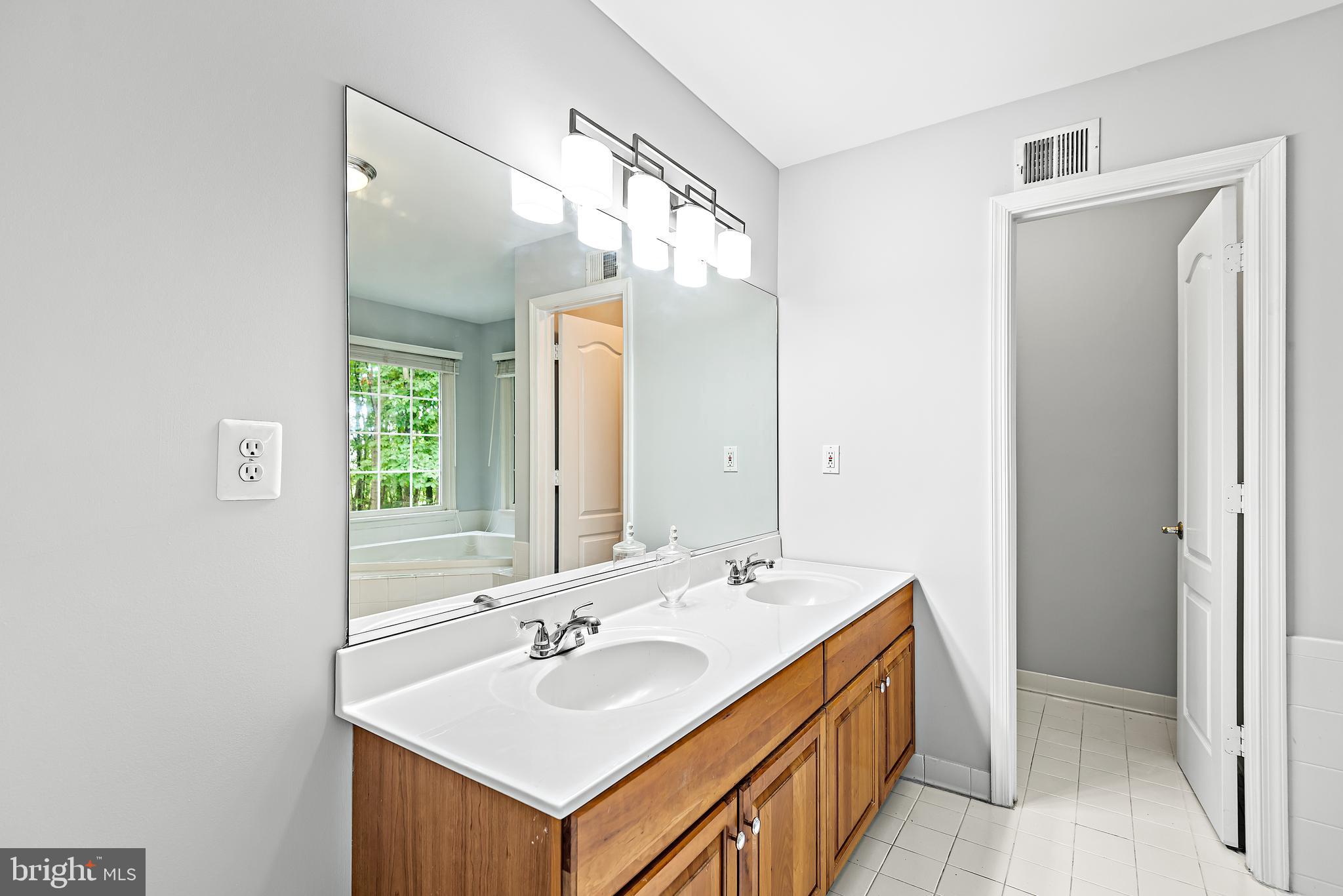 GRANBY WOODS - Residential