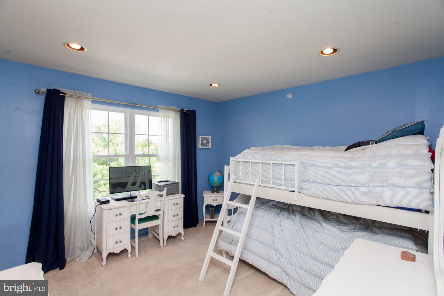 WARRINGTON HUNT - Residential