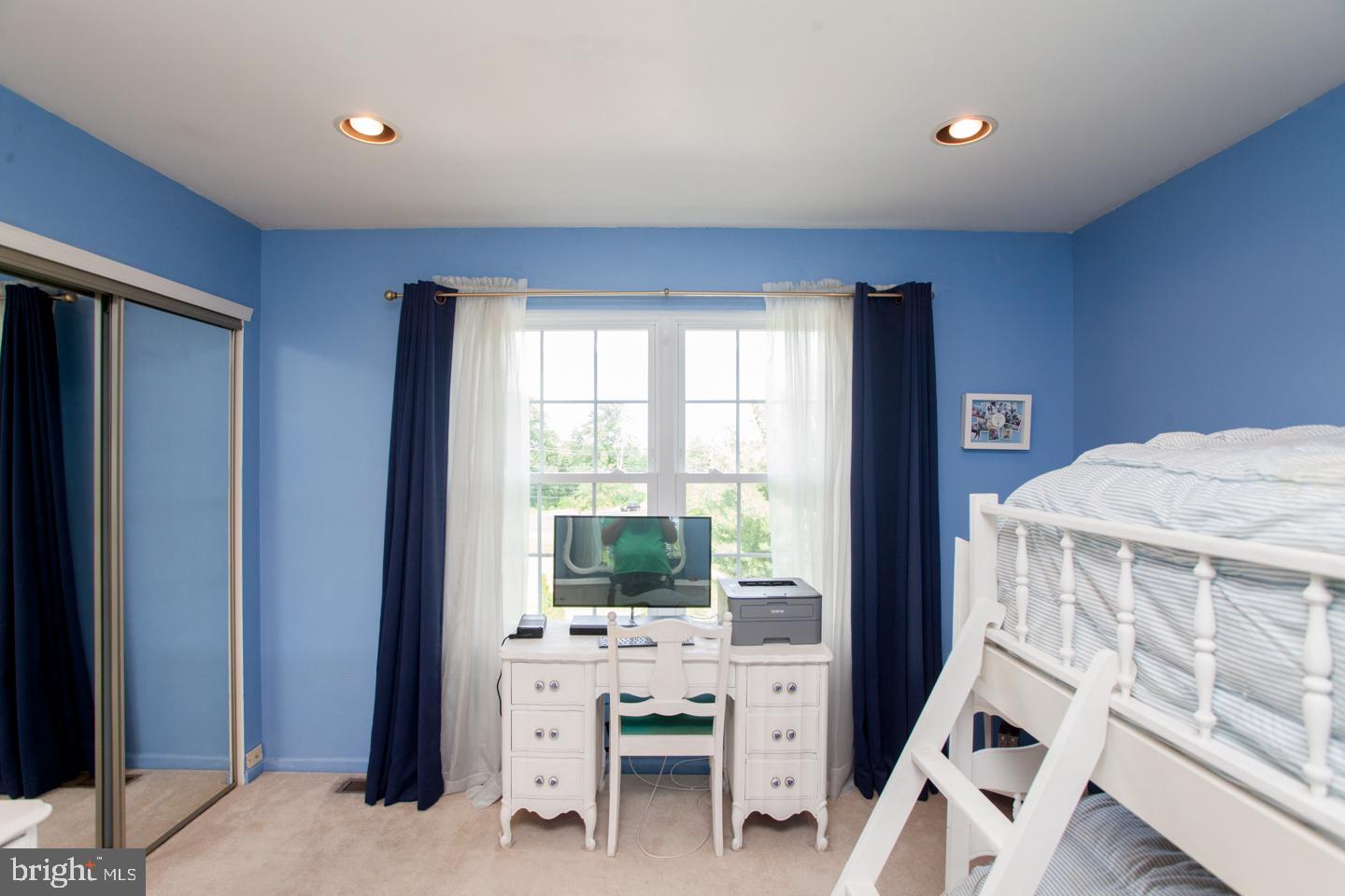 WARRINGTON HUNT - Residential