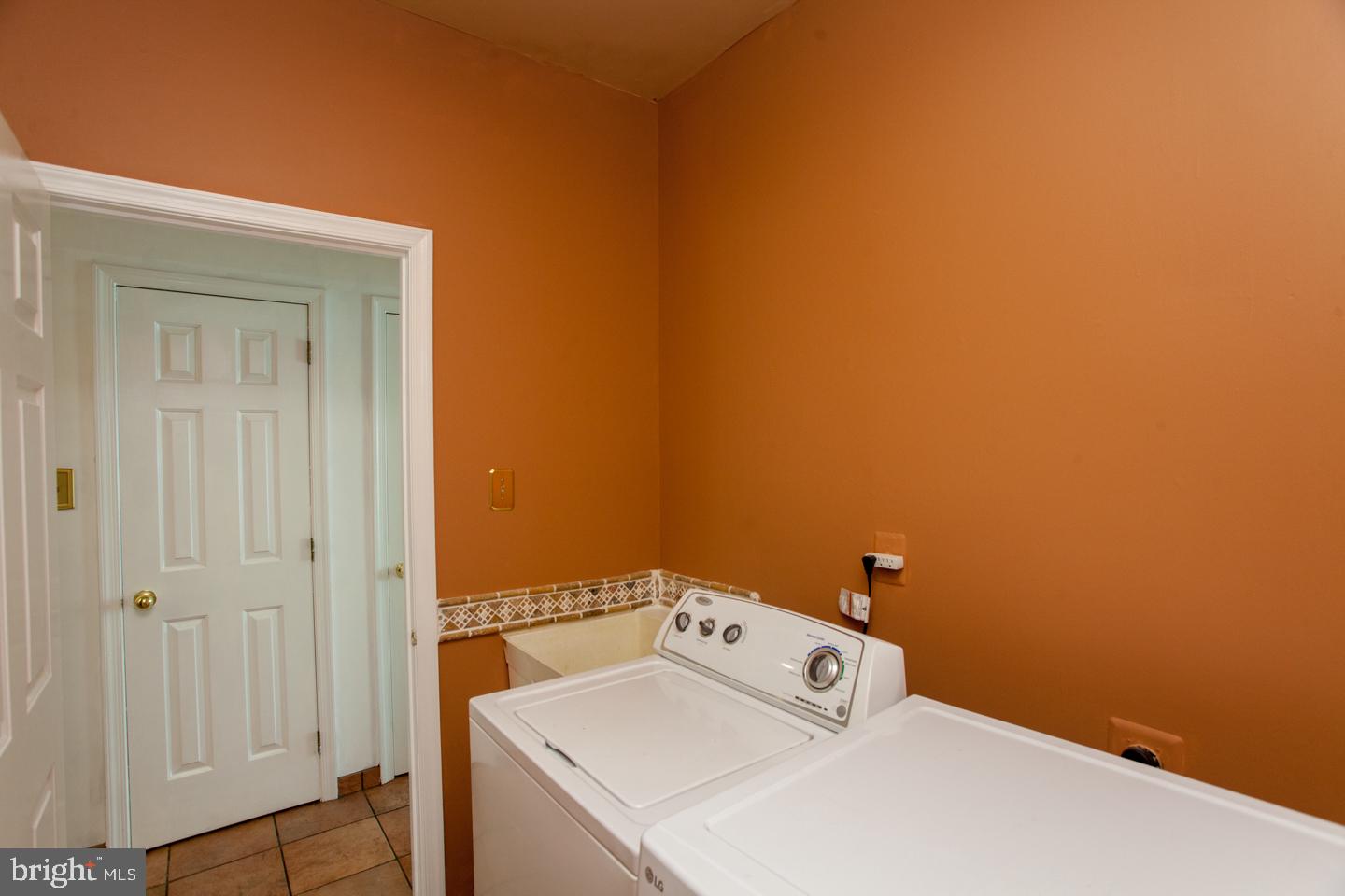 WARRINGTON HUNT - Residential