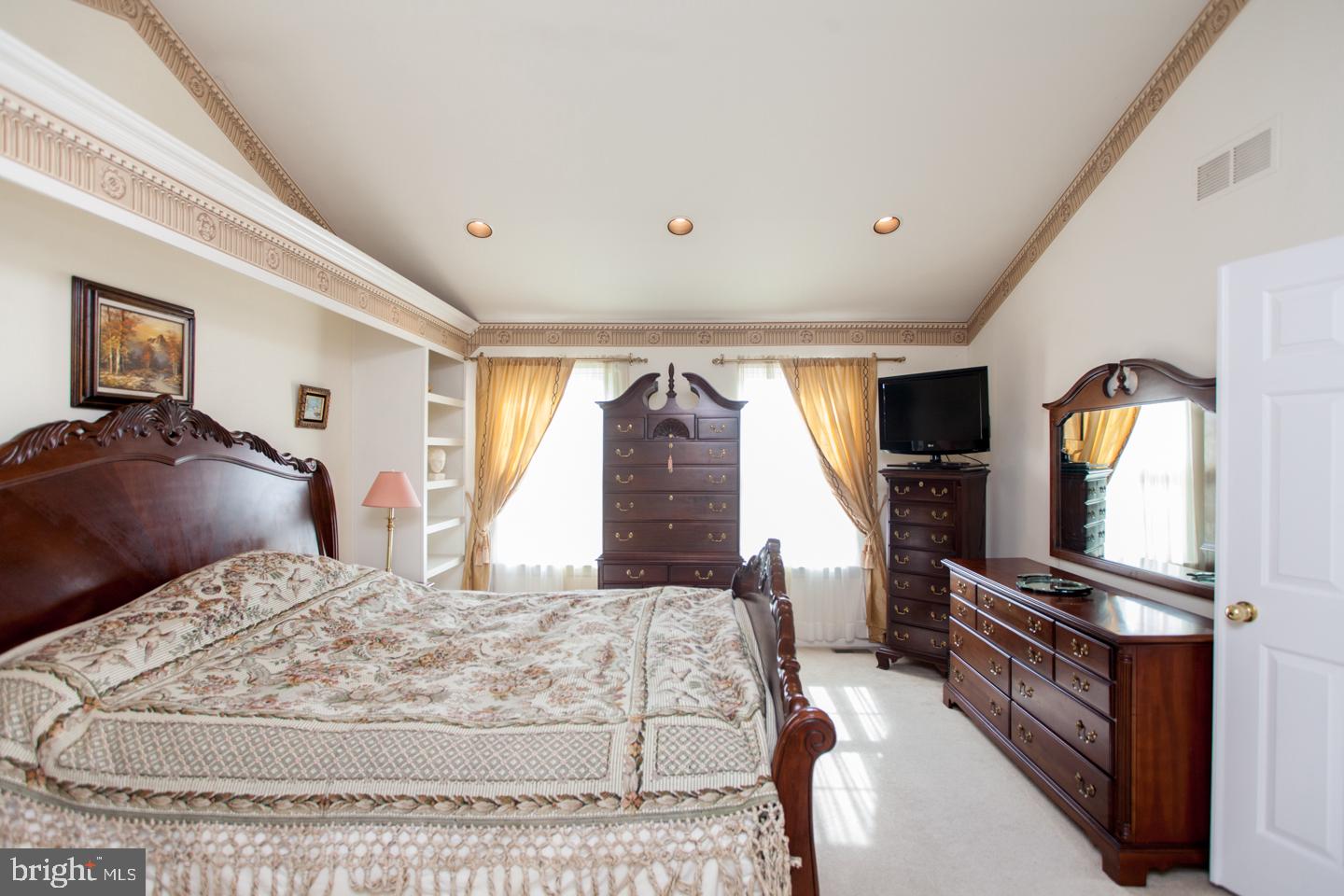 WARRINGTON HUNT - Residential