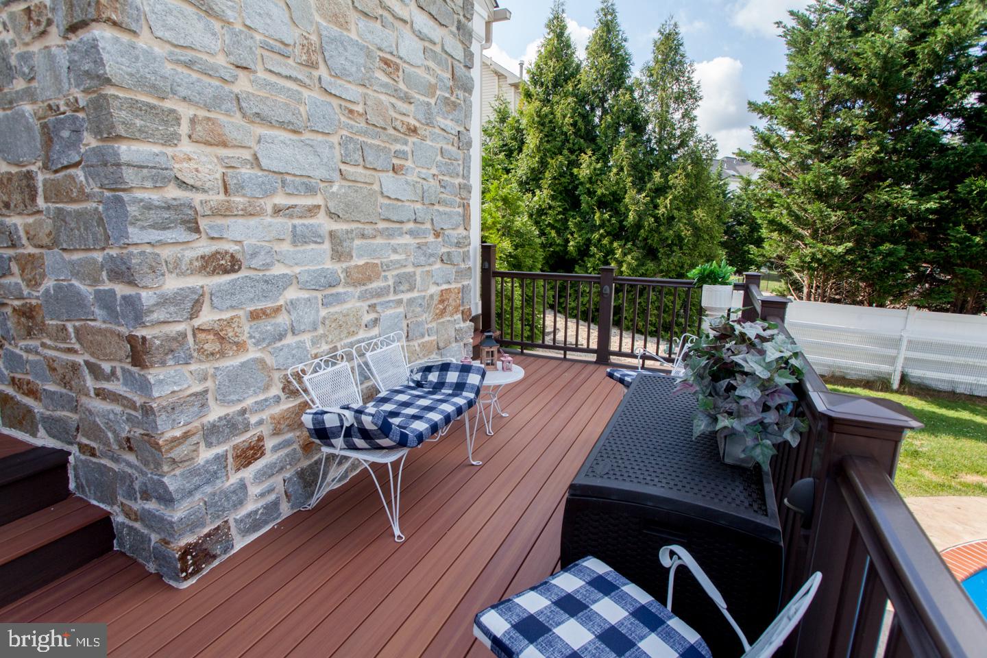 WARRINGTON HUNT - Residential