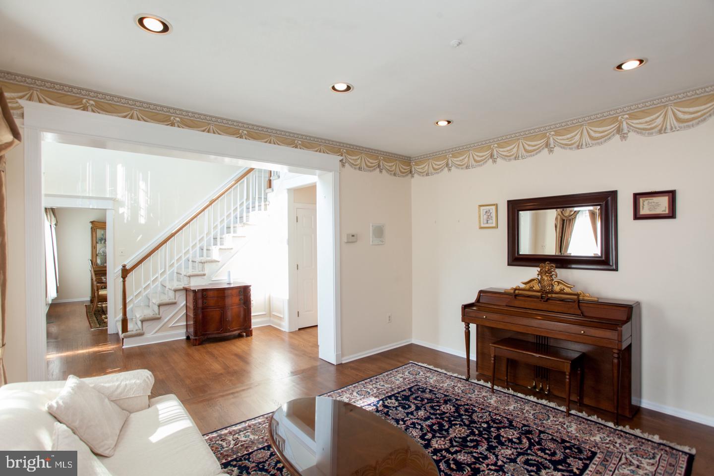 WARRINGTON HUNT - Residential