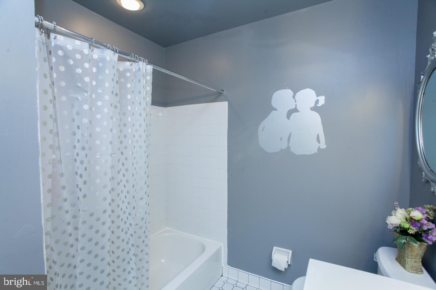 WARRINGTON HUNT - Residential