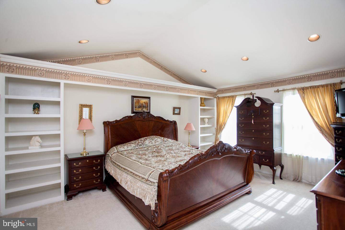 WARRINGTON HUNT - Residential