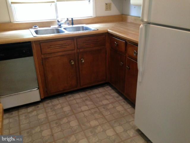 ABERDEEN HILLS - Residential