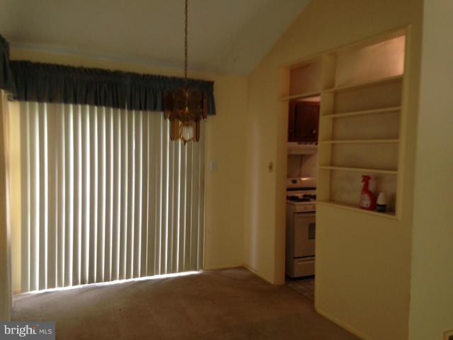 ABERDEEN HILLS - Residential