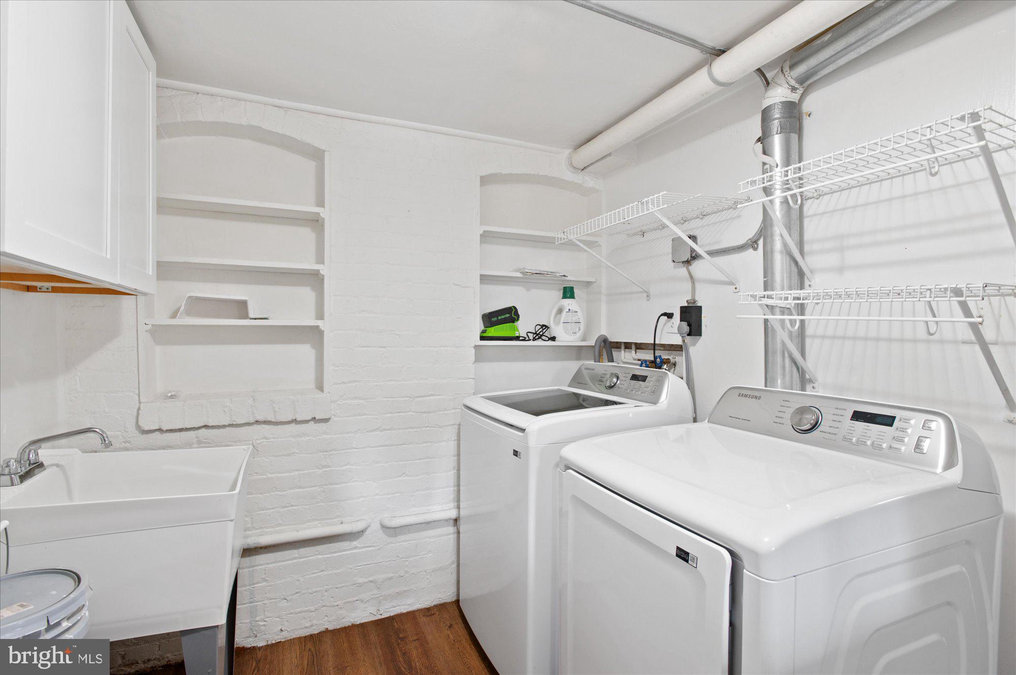 GLOVER PARK - Residential