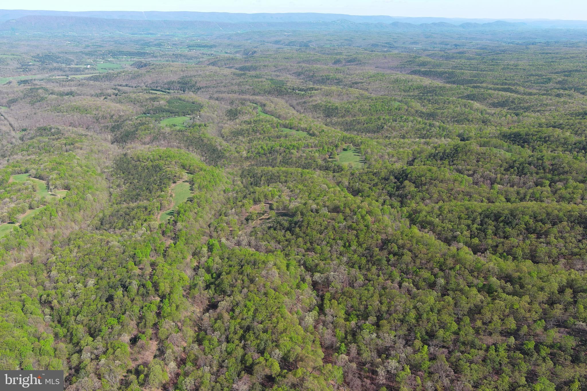 BLUFFS ON THE POTOMAC - Land