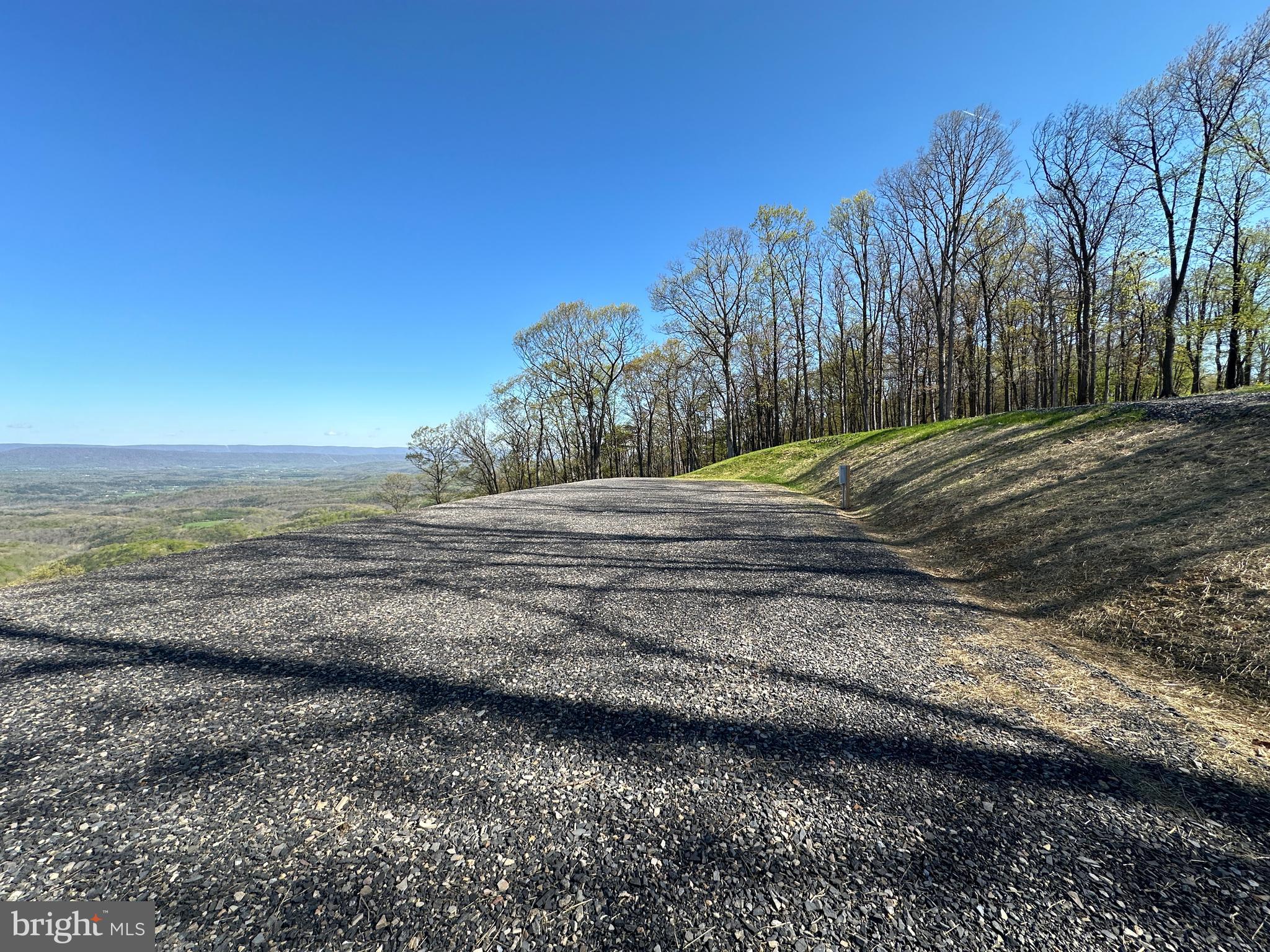 BLUFFS ON THE POTOMAC - Land