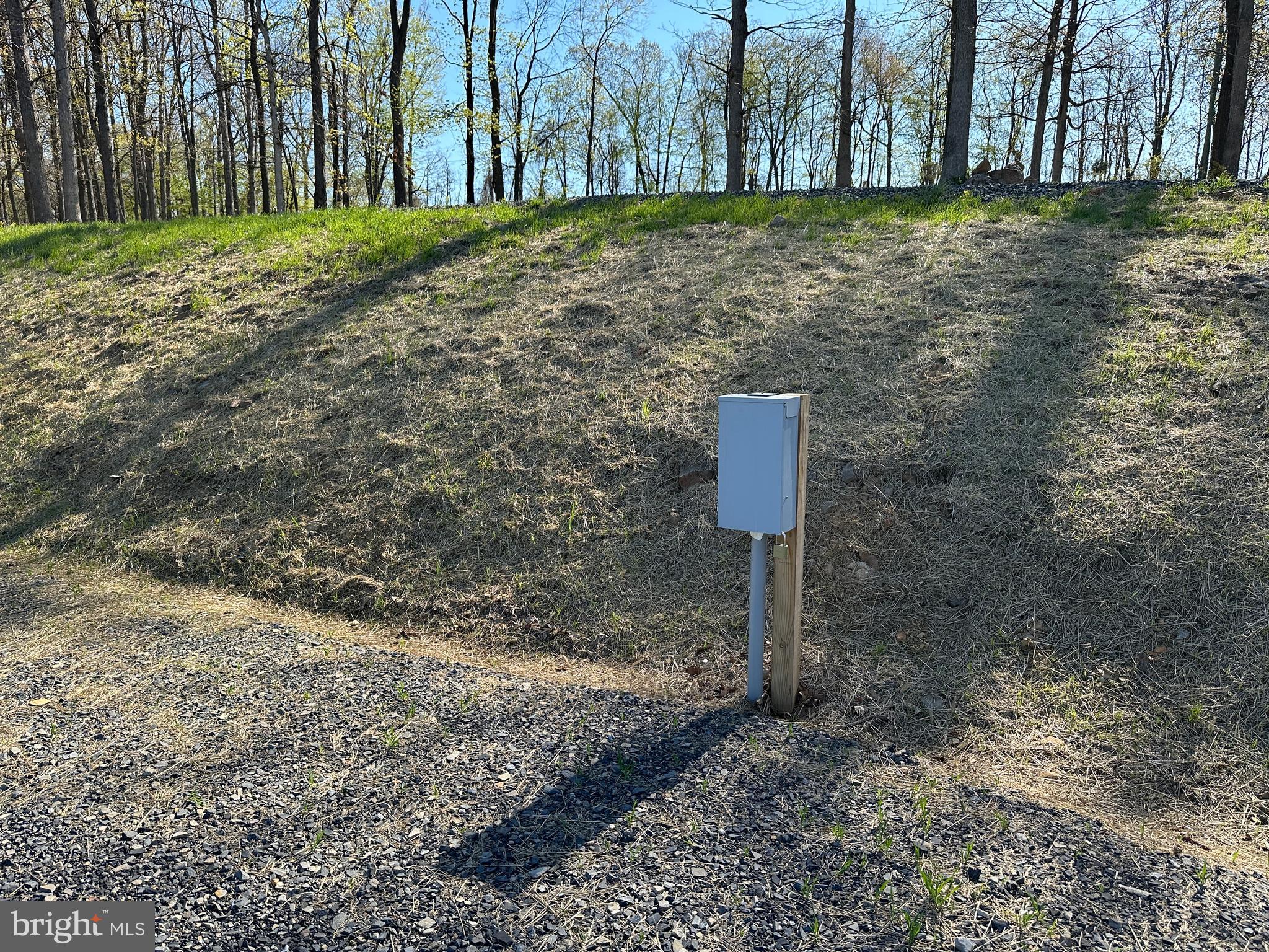 BLUFFS ON THE POTOMAC - Land