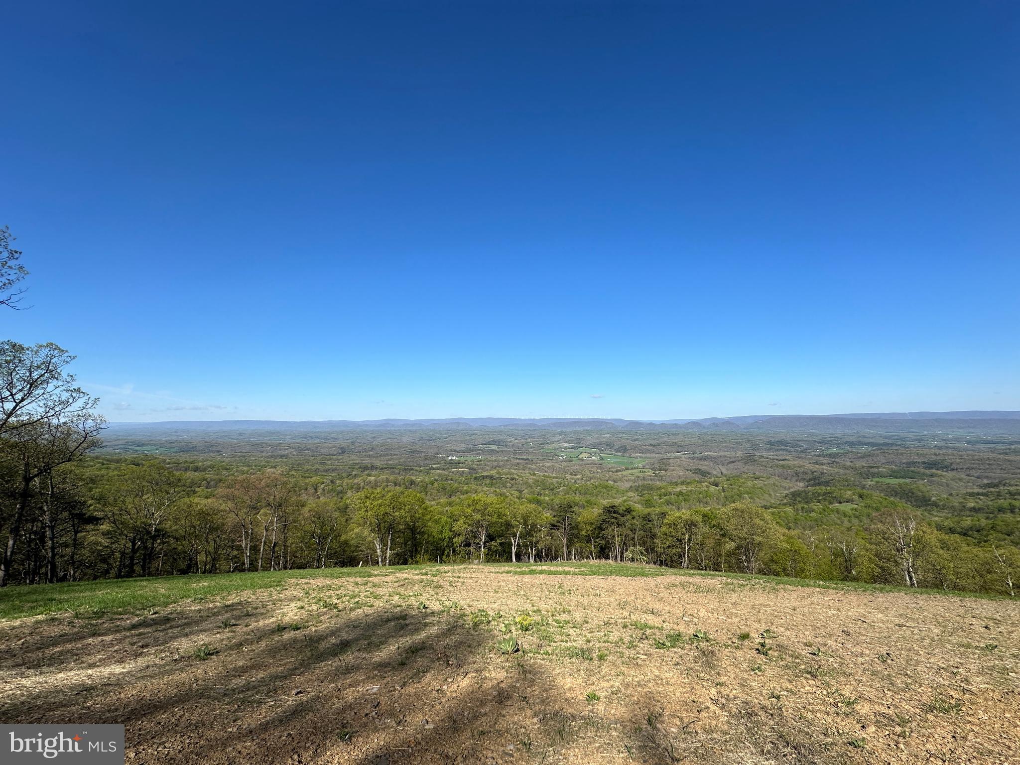 BLUFFS ON THE POTOMAC - Land