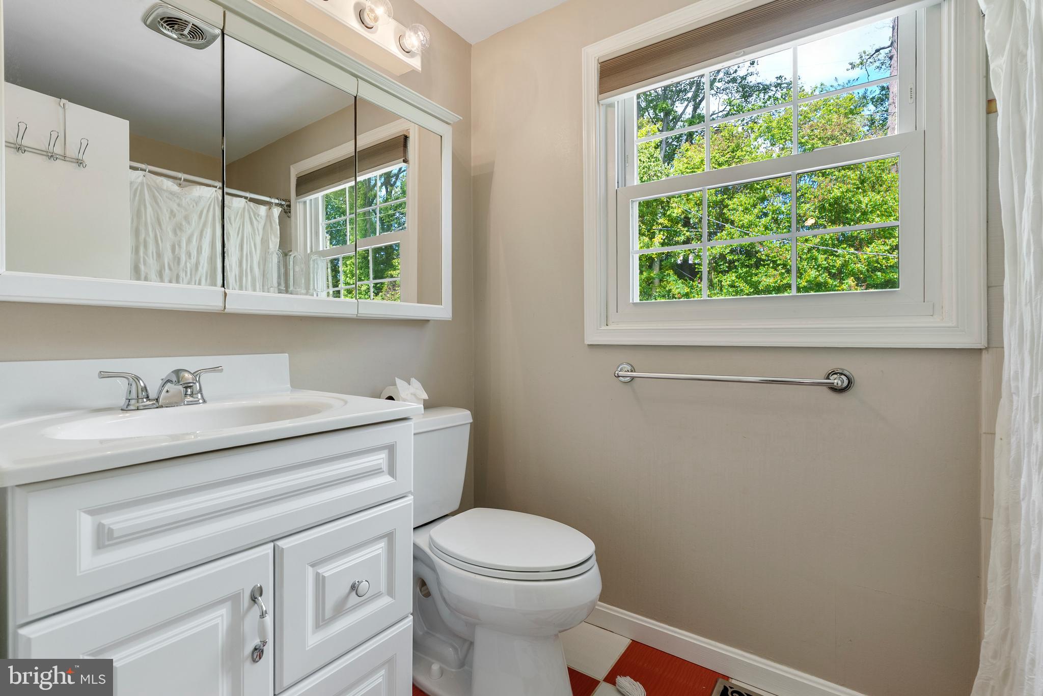 WHITEHALL - Residential