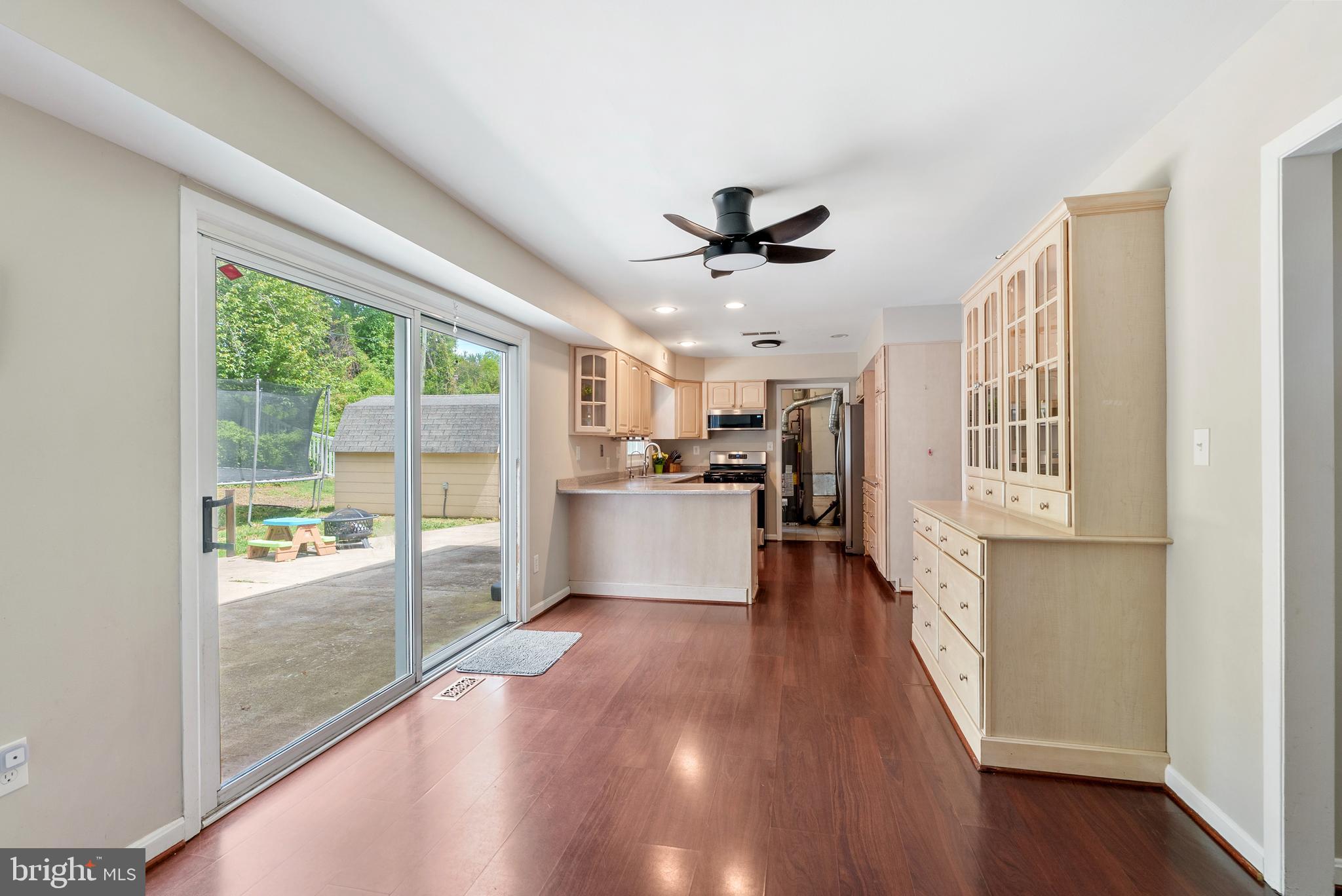 WHITEHALL - Residential