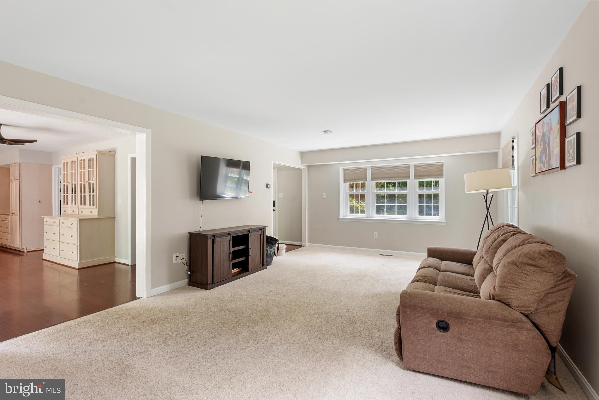 WHITEHALL - Residential