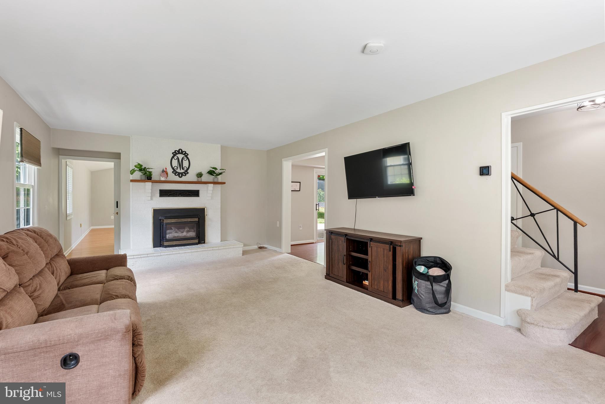 WHITEHALL - Residential