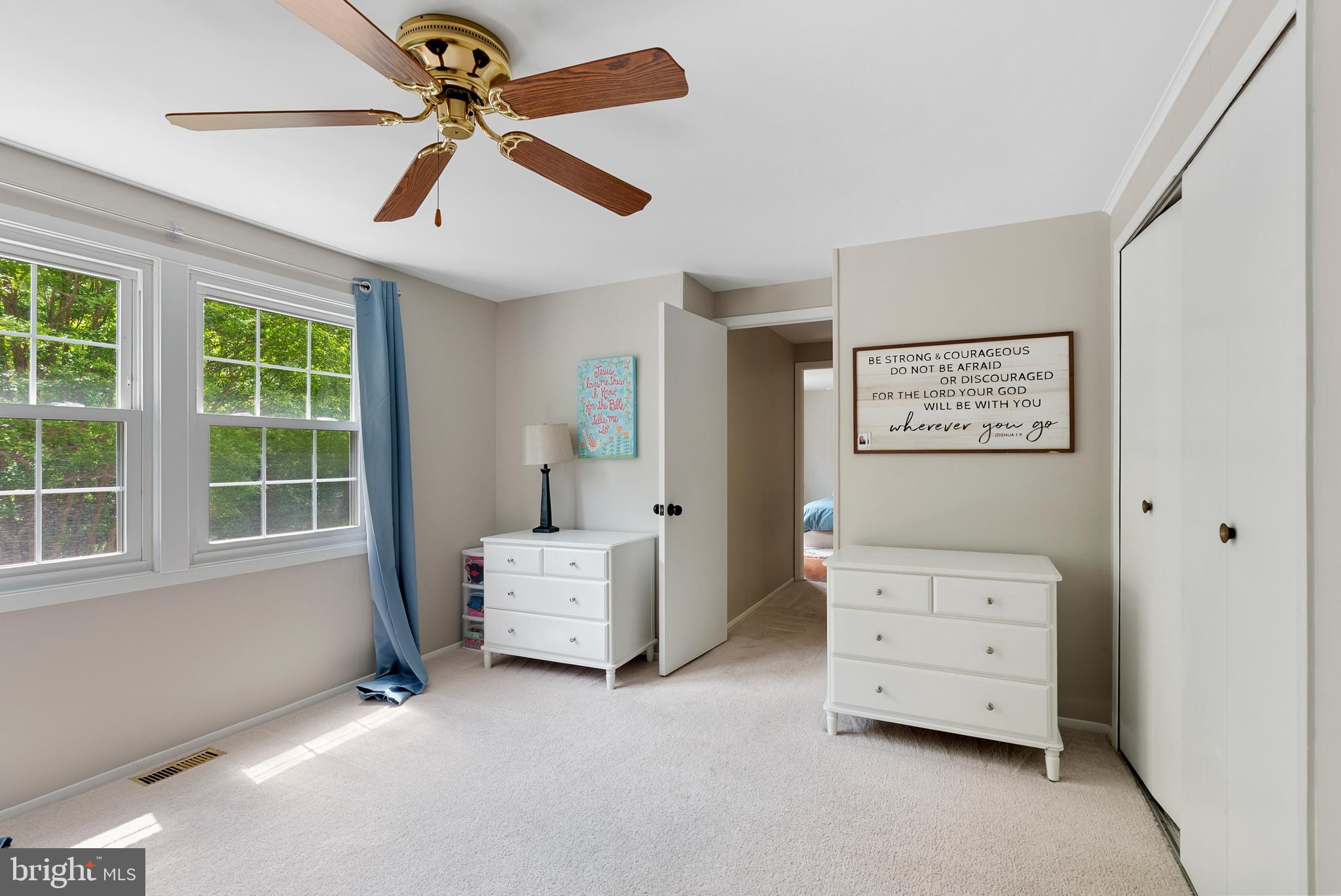 WHITEHALL - Residential