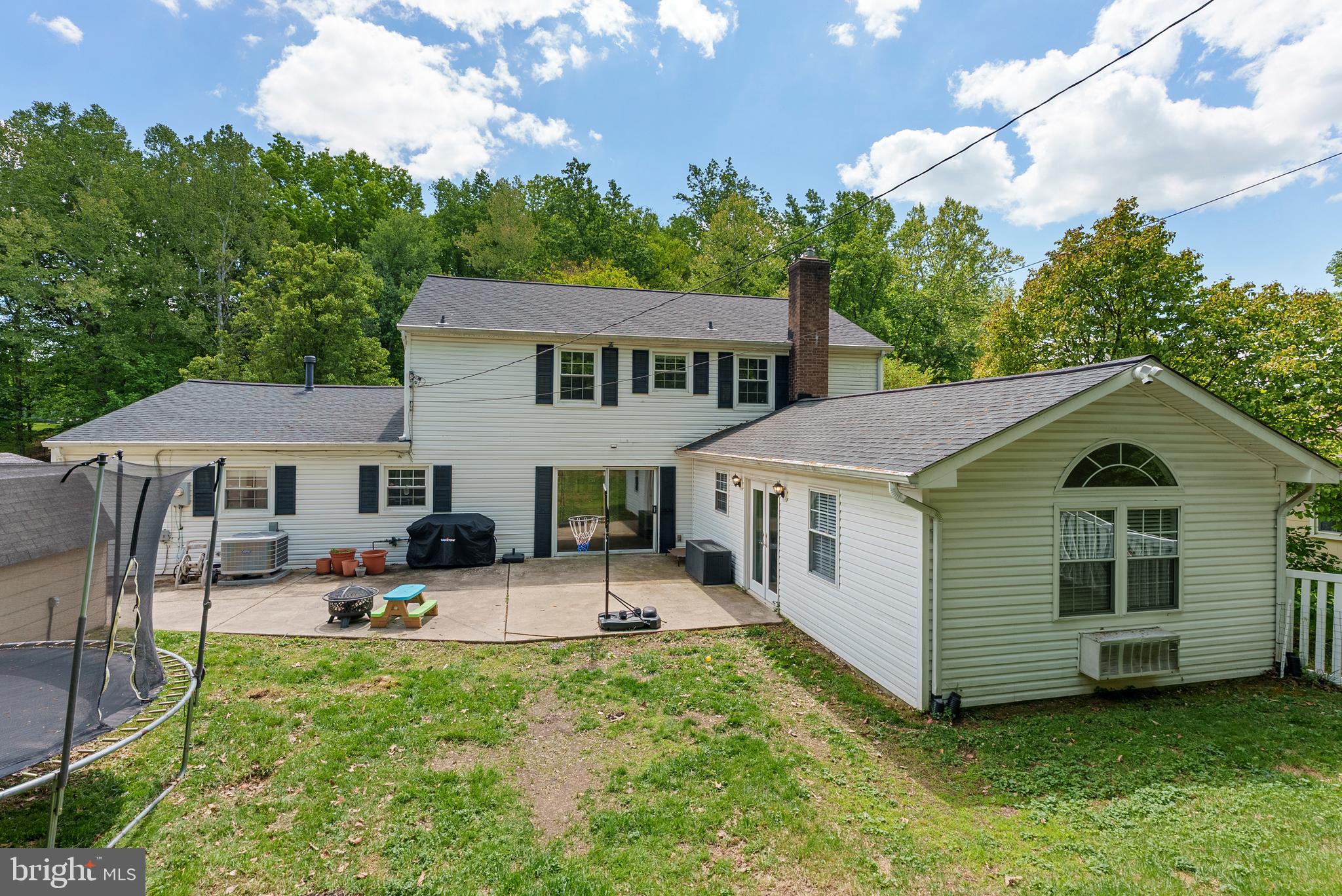WHITEHALL - Residential