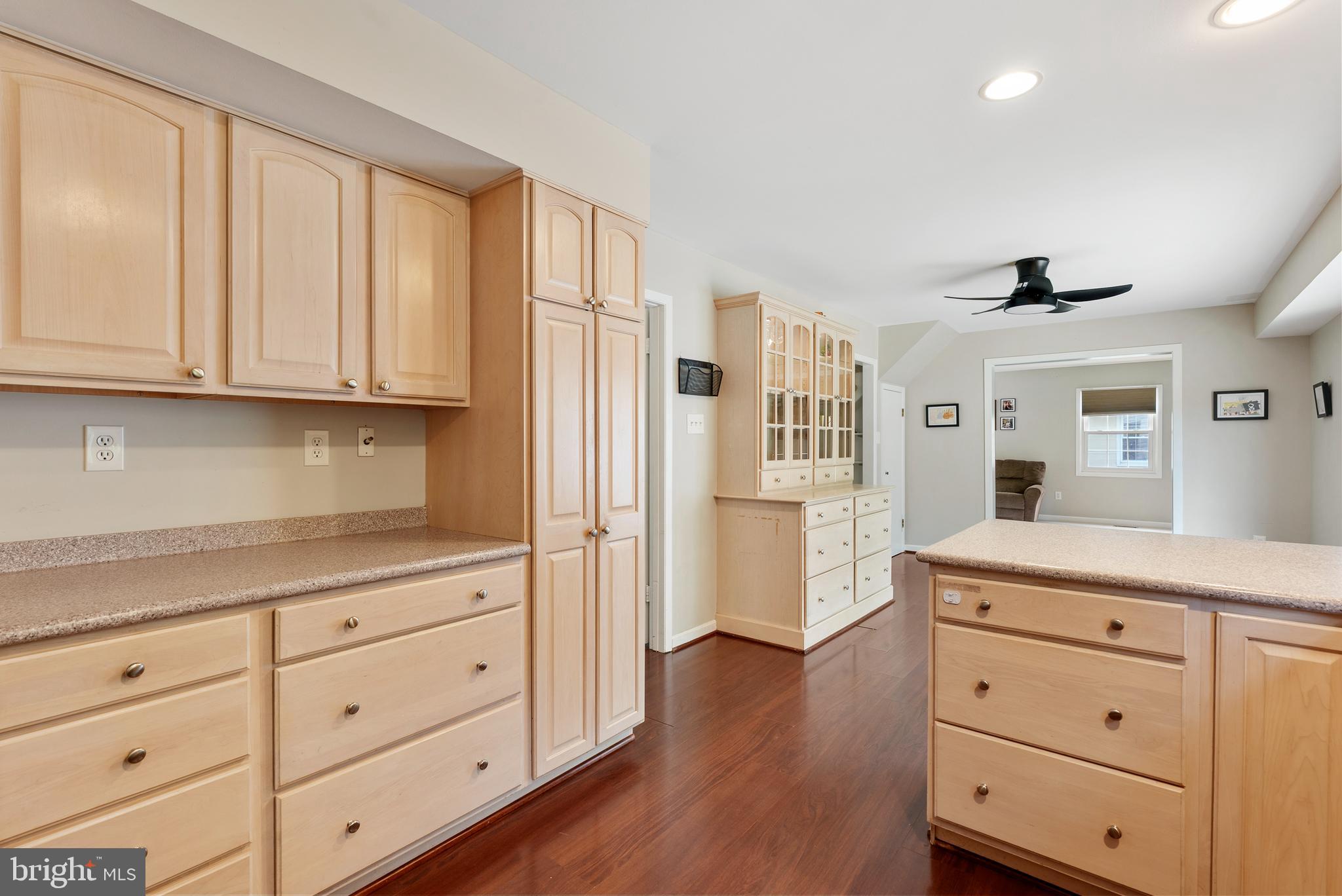 WHITEHALL - Residential