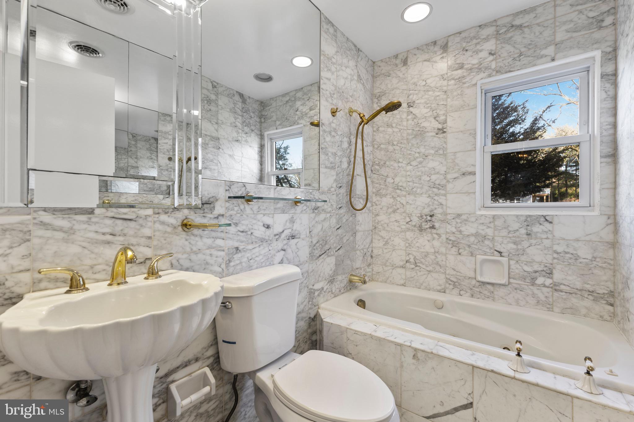 DRUMELDRA HILLS - Residential