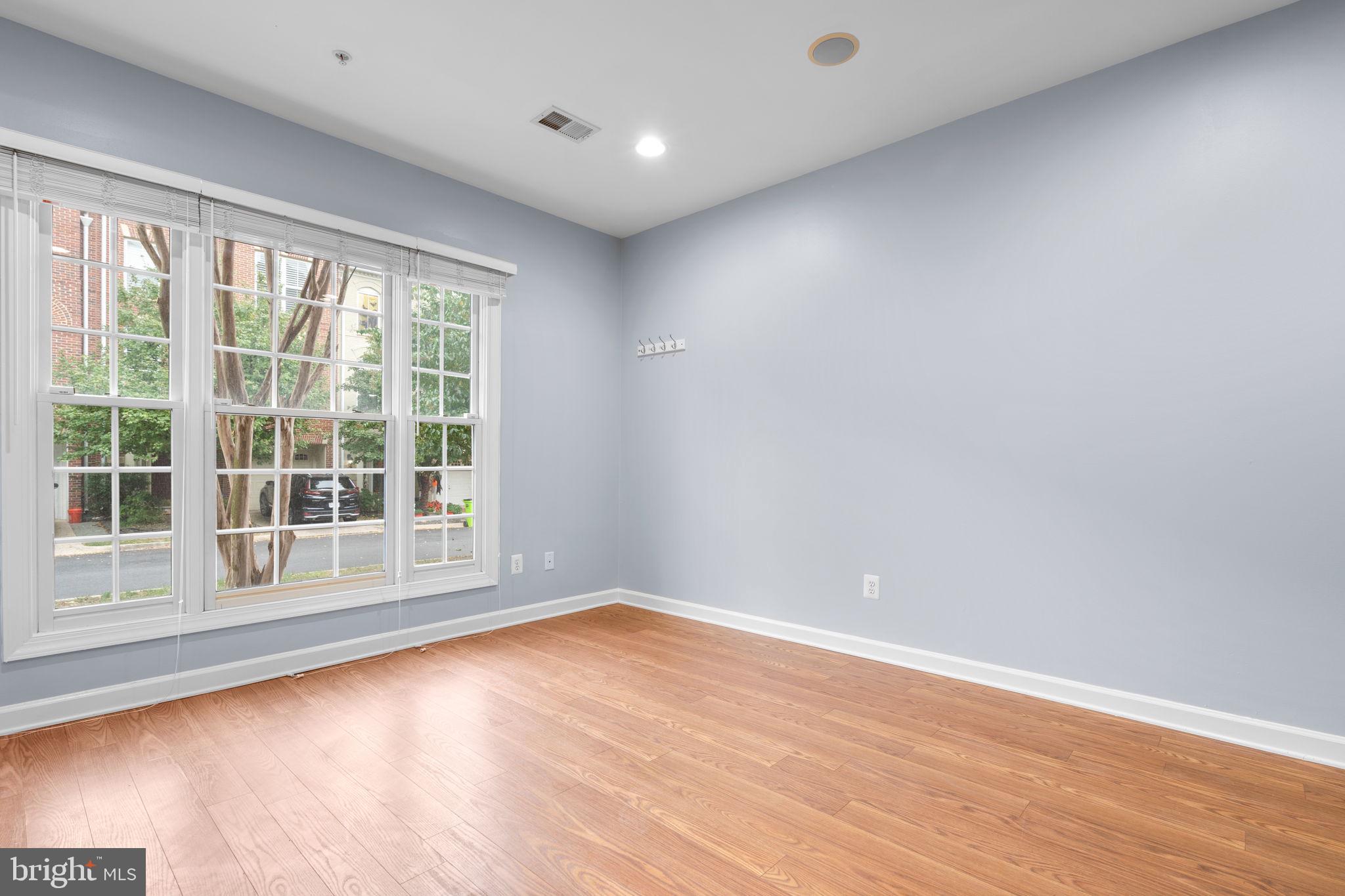 CAMERON STATION - Residential Lease