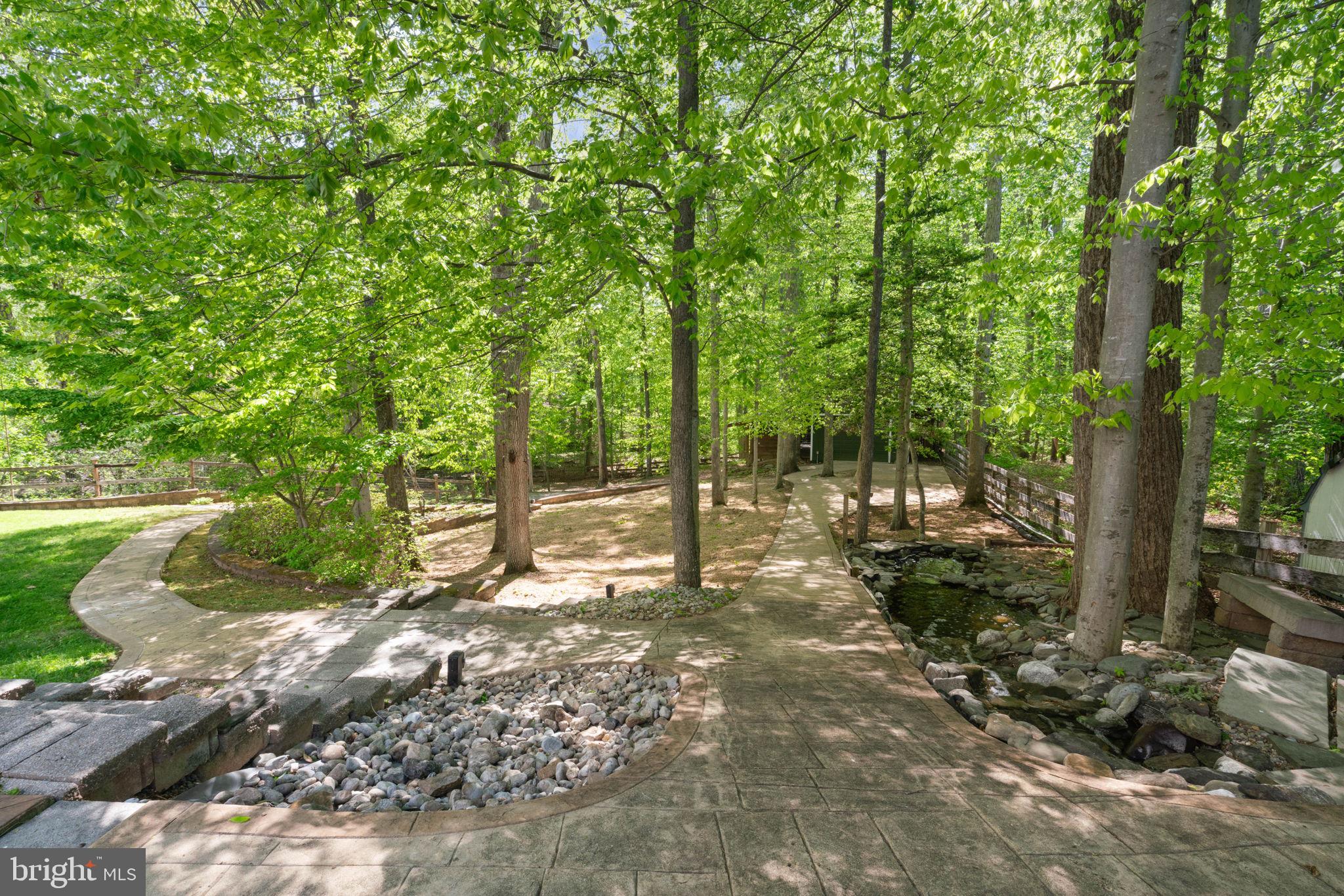 OAK RIDGE ESTATES - Residential