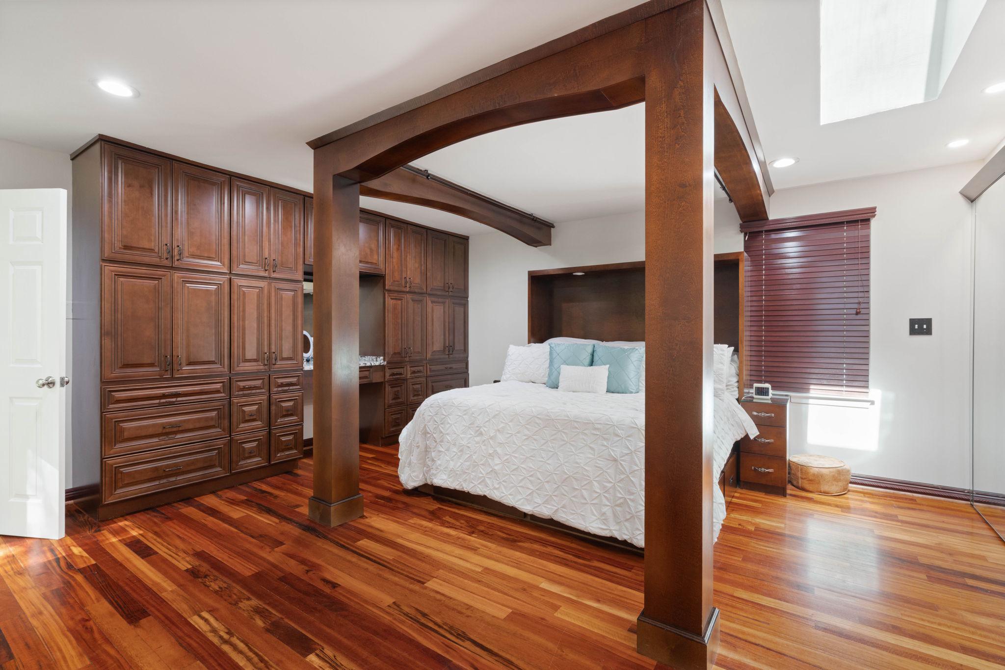 OAK RIDGE ESTATES - Residential