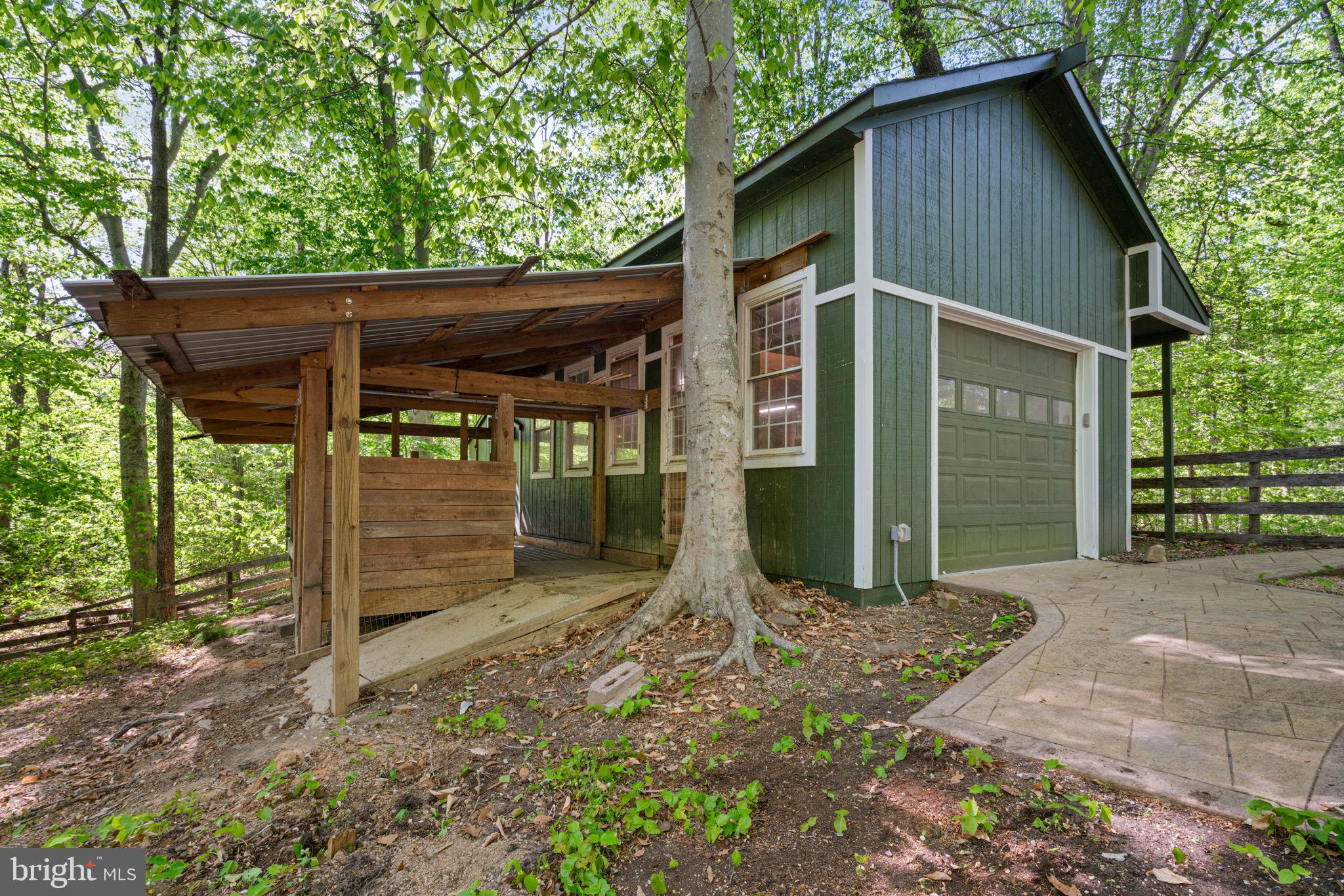 OAK RIDGE ESTATES - Residential