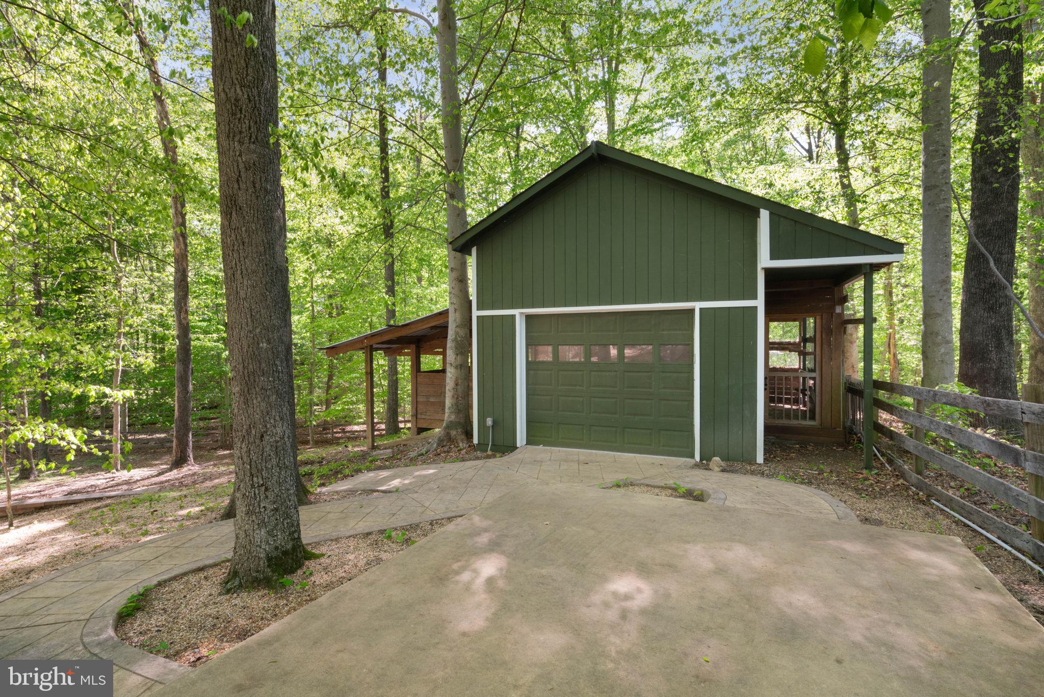 OAK RIDGE ESTATES - Residential